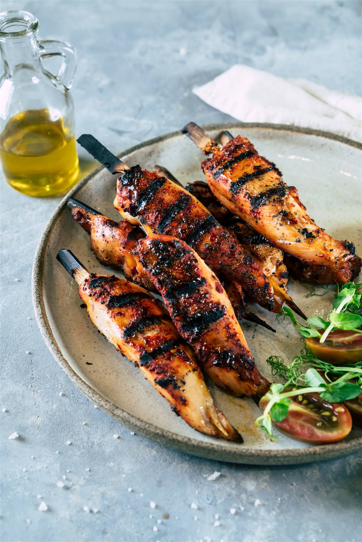 שיפוד חזה עוף עסיסי על האש