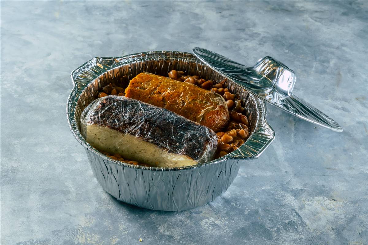 סיר טשולנט בשרי ל-6 סועדים