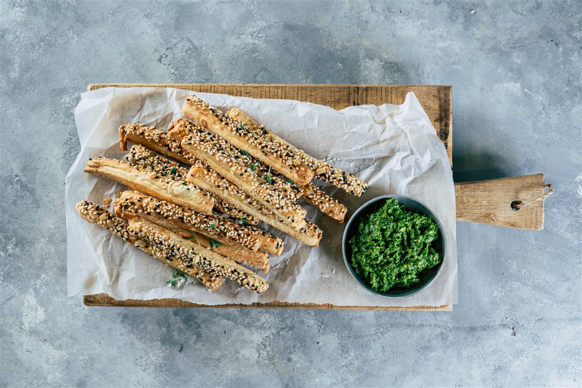 מקלות בייגל מלוח וקצח