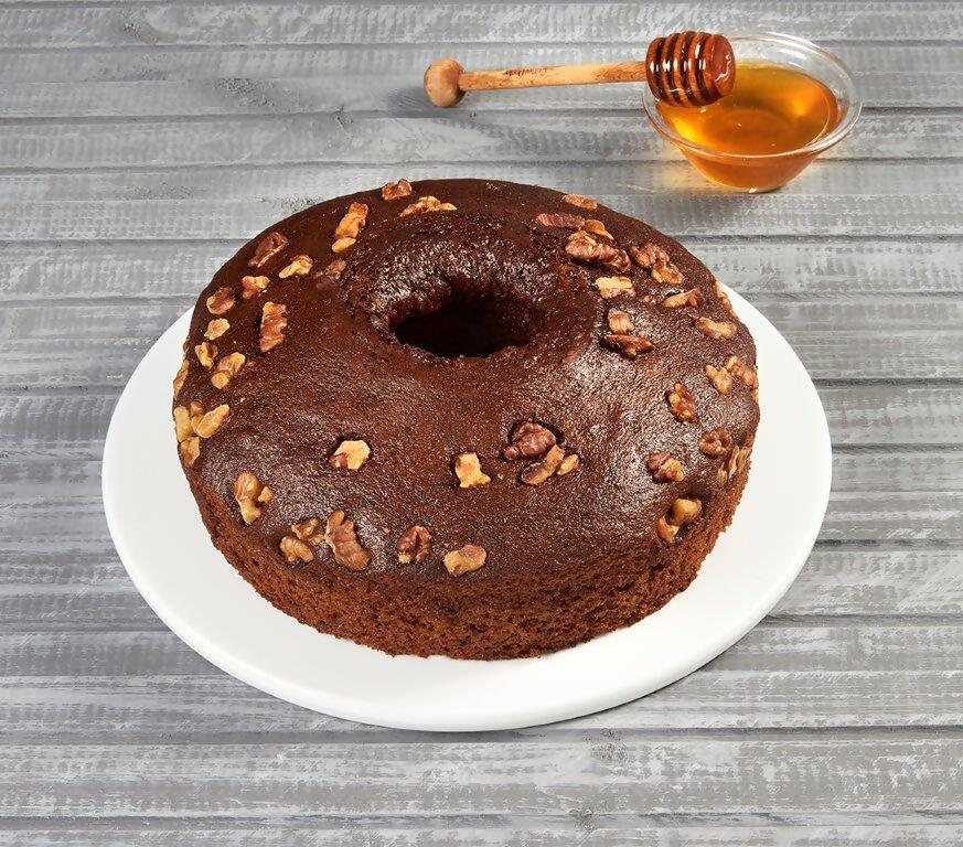 עוגת סבתא דבש עם אגוזי מלך אפויה קפואה