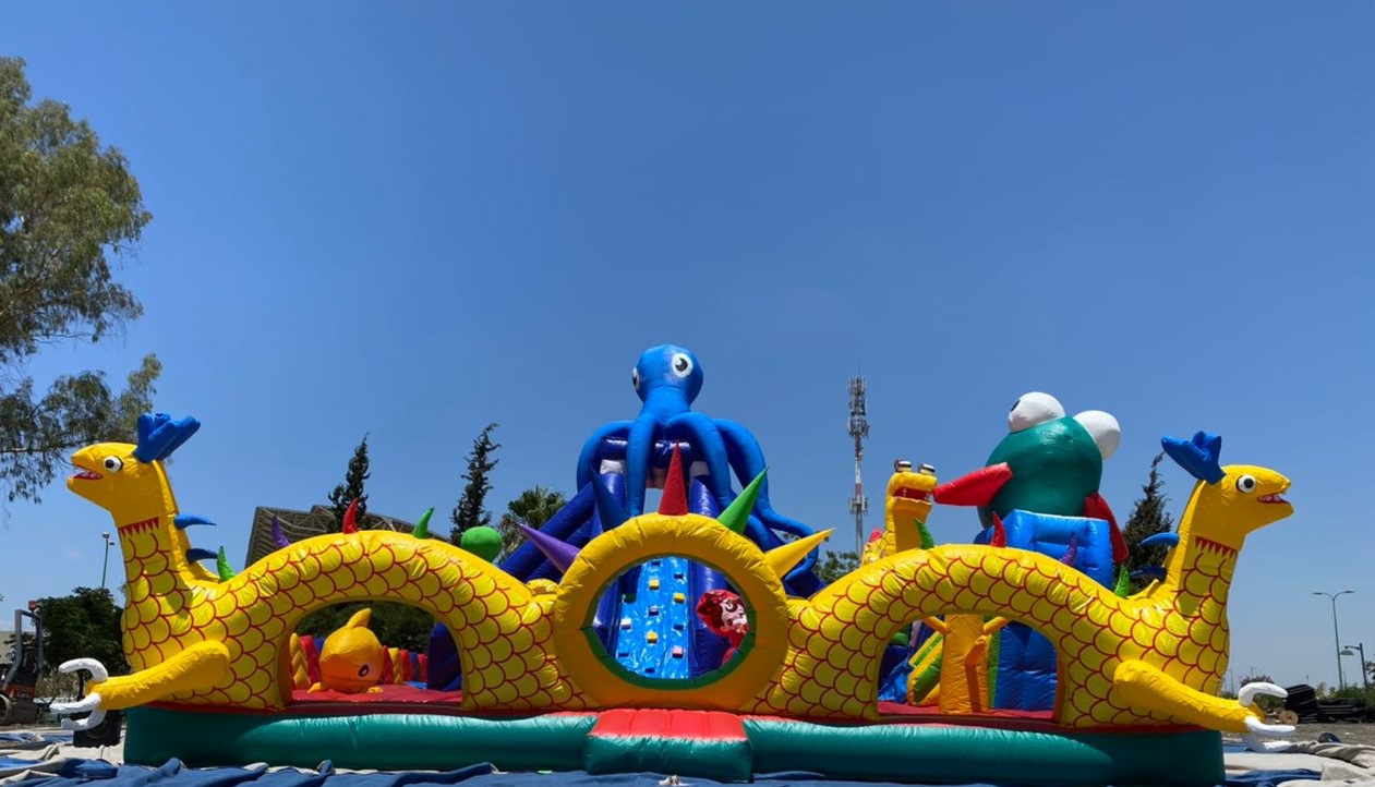 קרקס גיבורי על-4