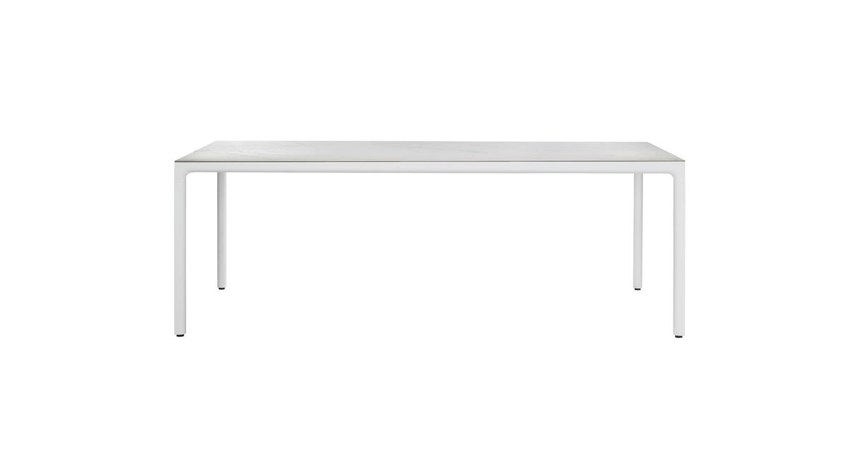 ILLUM Dining Table 