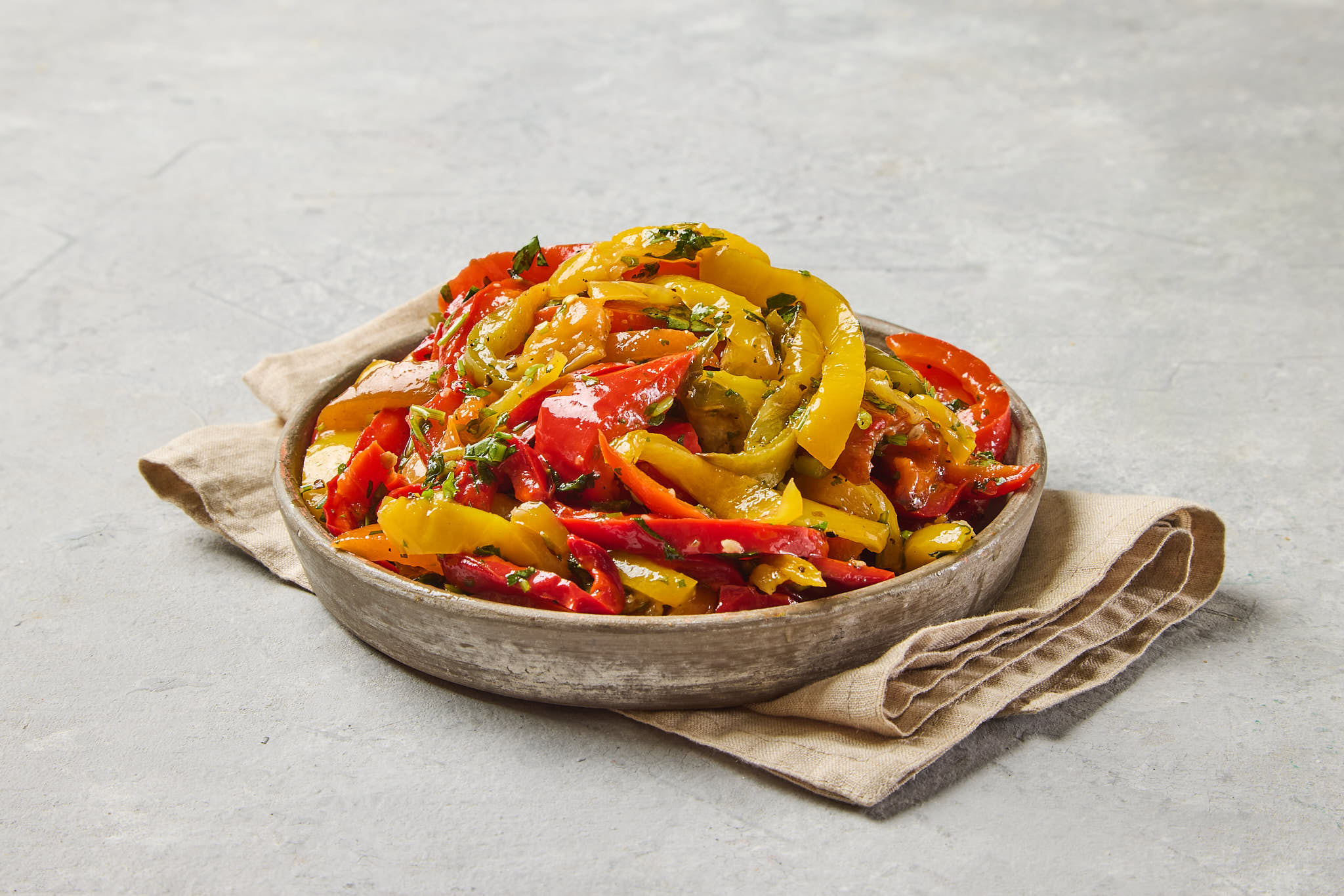 Lightly pickled pepper salad – one unit, about 650 ml.