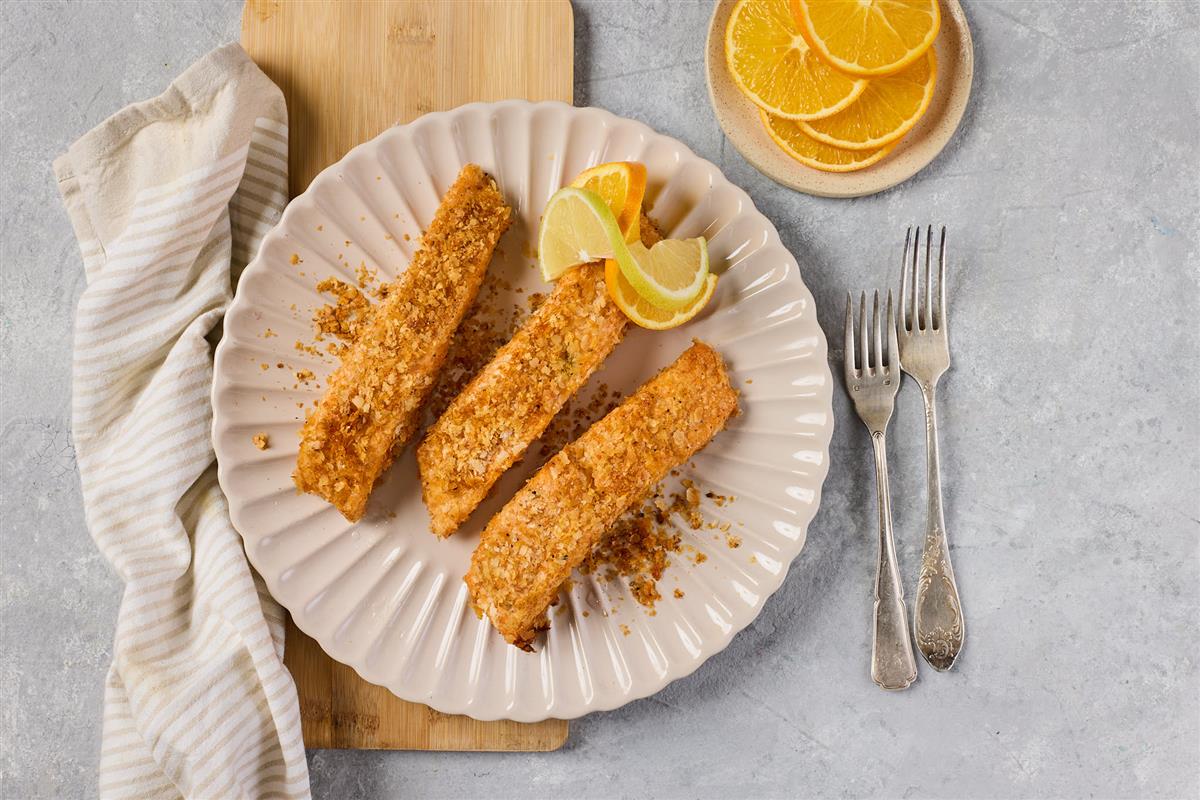 Salmon slices in potato chips and almond crust –aluminum pan 5 units