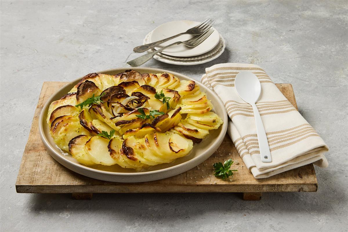 Anna potatoes with onion layers – round aluminum pan, 22 cm diameter
