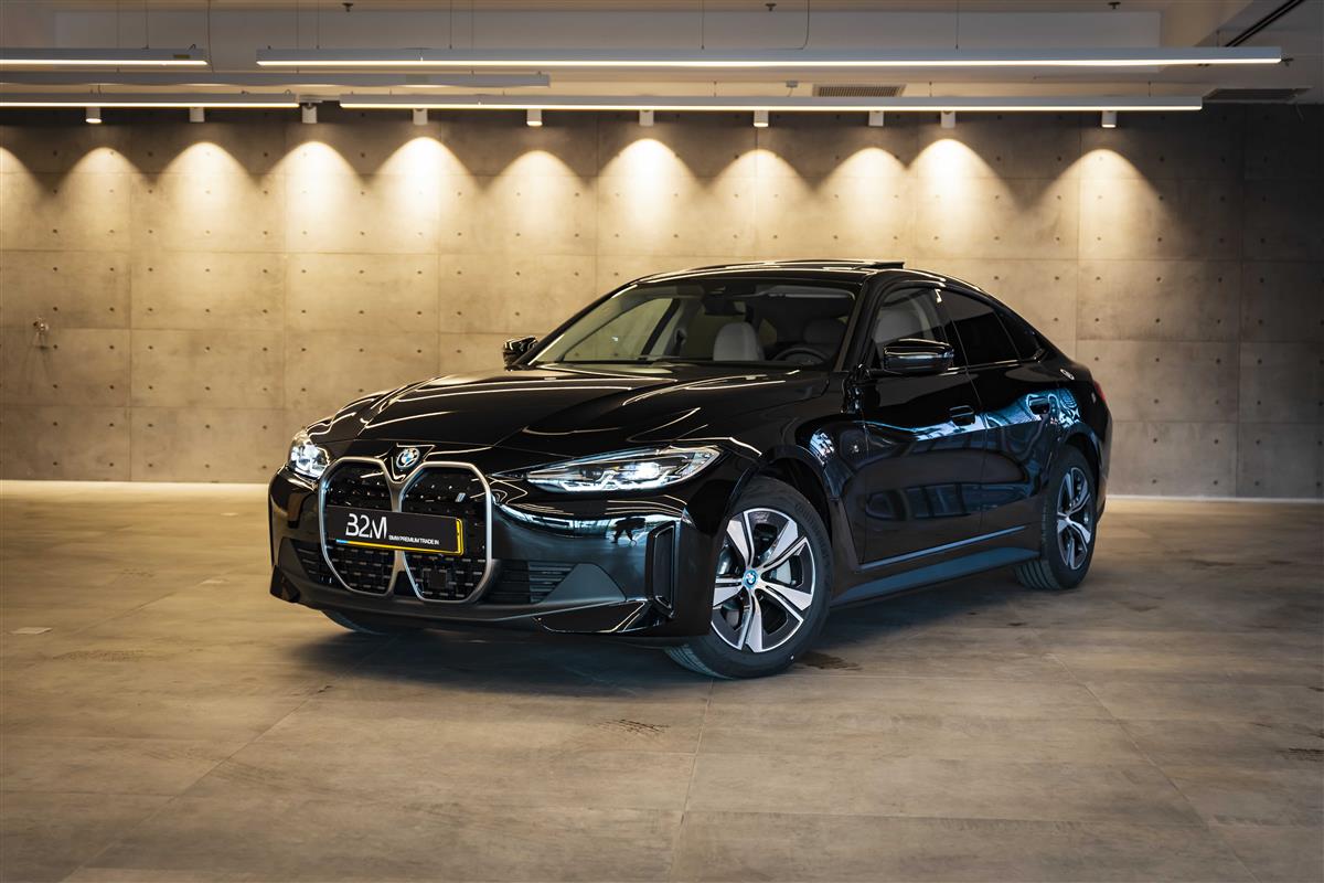 BMW i4 EDRIVE35 PURE