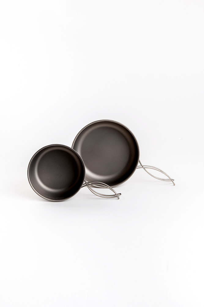 High-quality titanium camping pan with folding handles