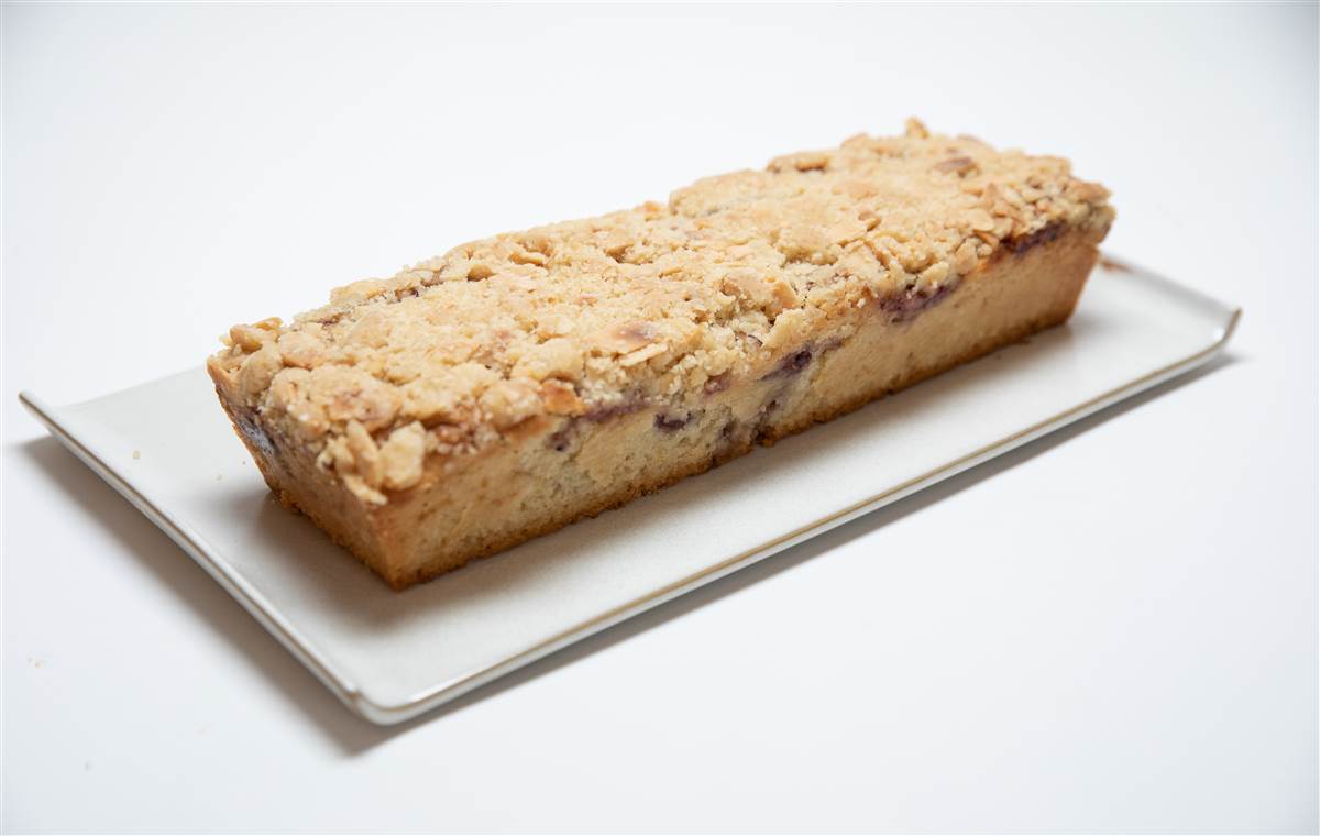 berry marble cake with almond crumble