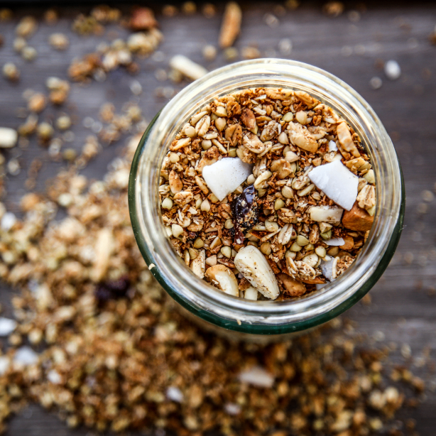 Cookies and granola (to-go)