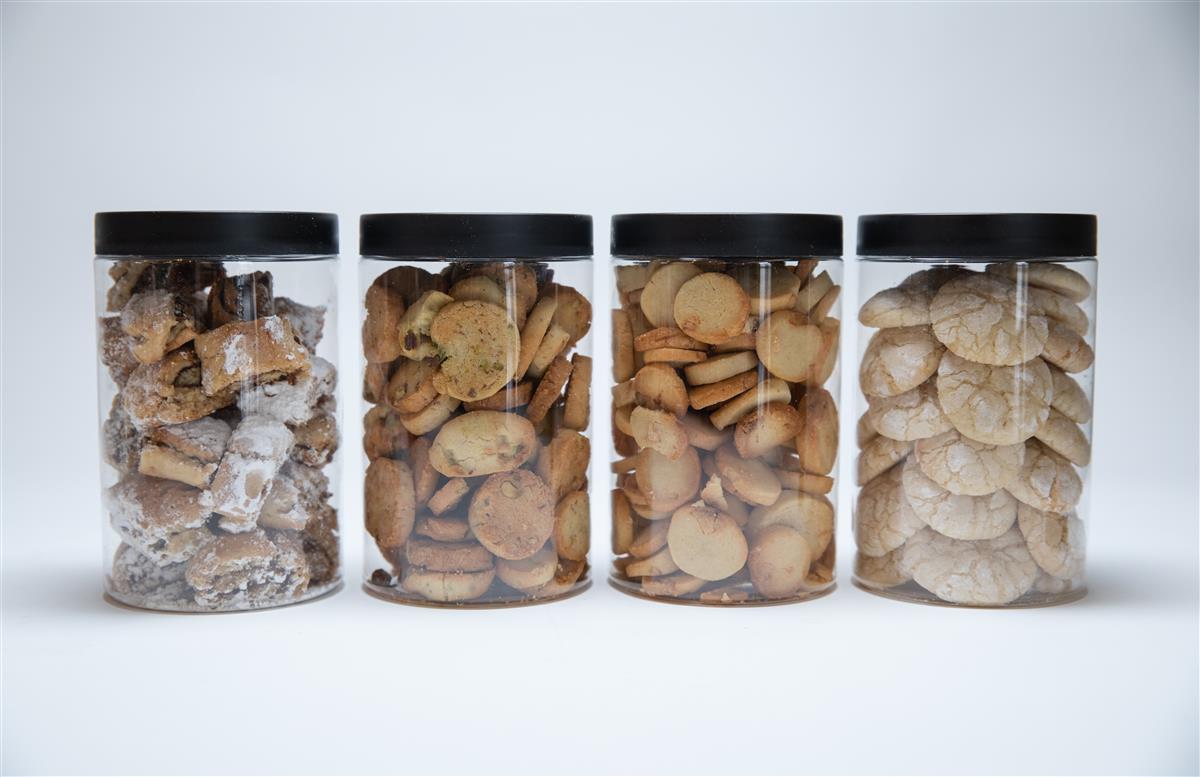 jar of caramalized white chocolate cookies