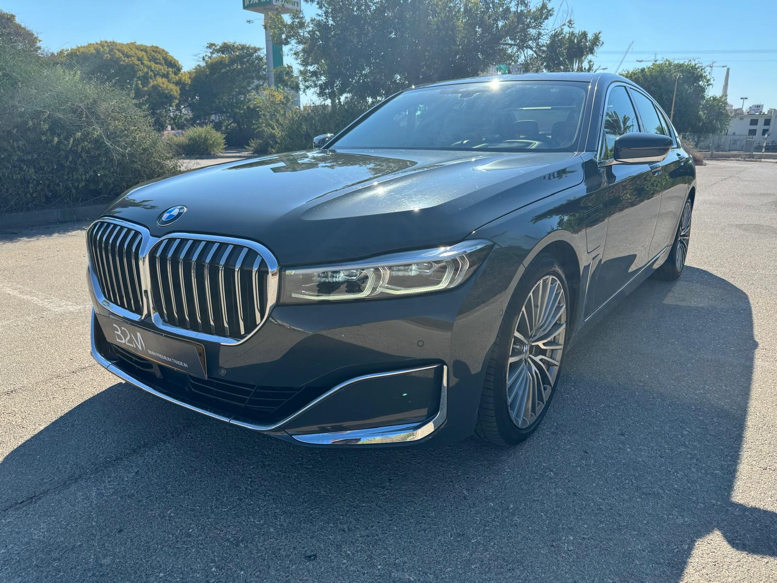 BMW-745E