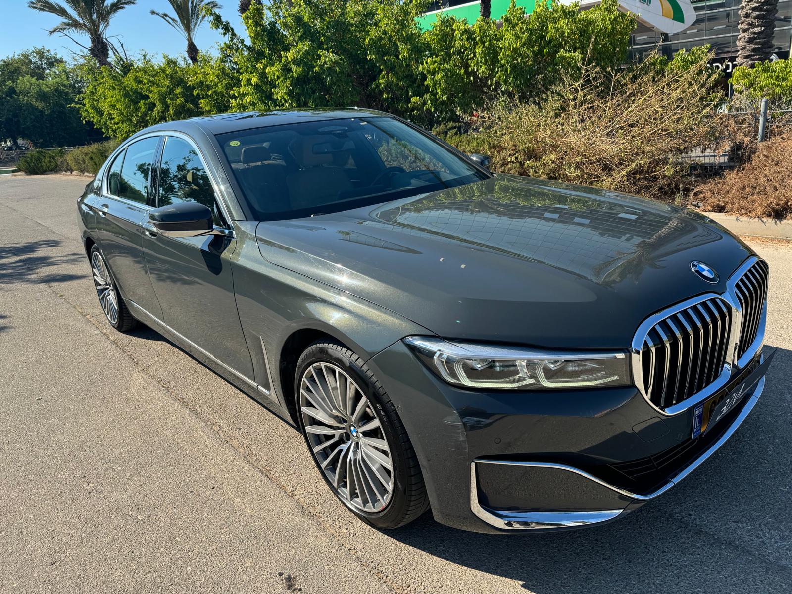 BMW-745E