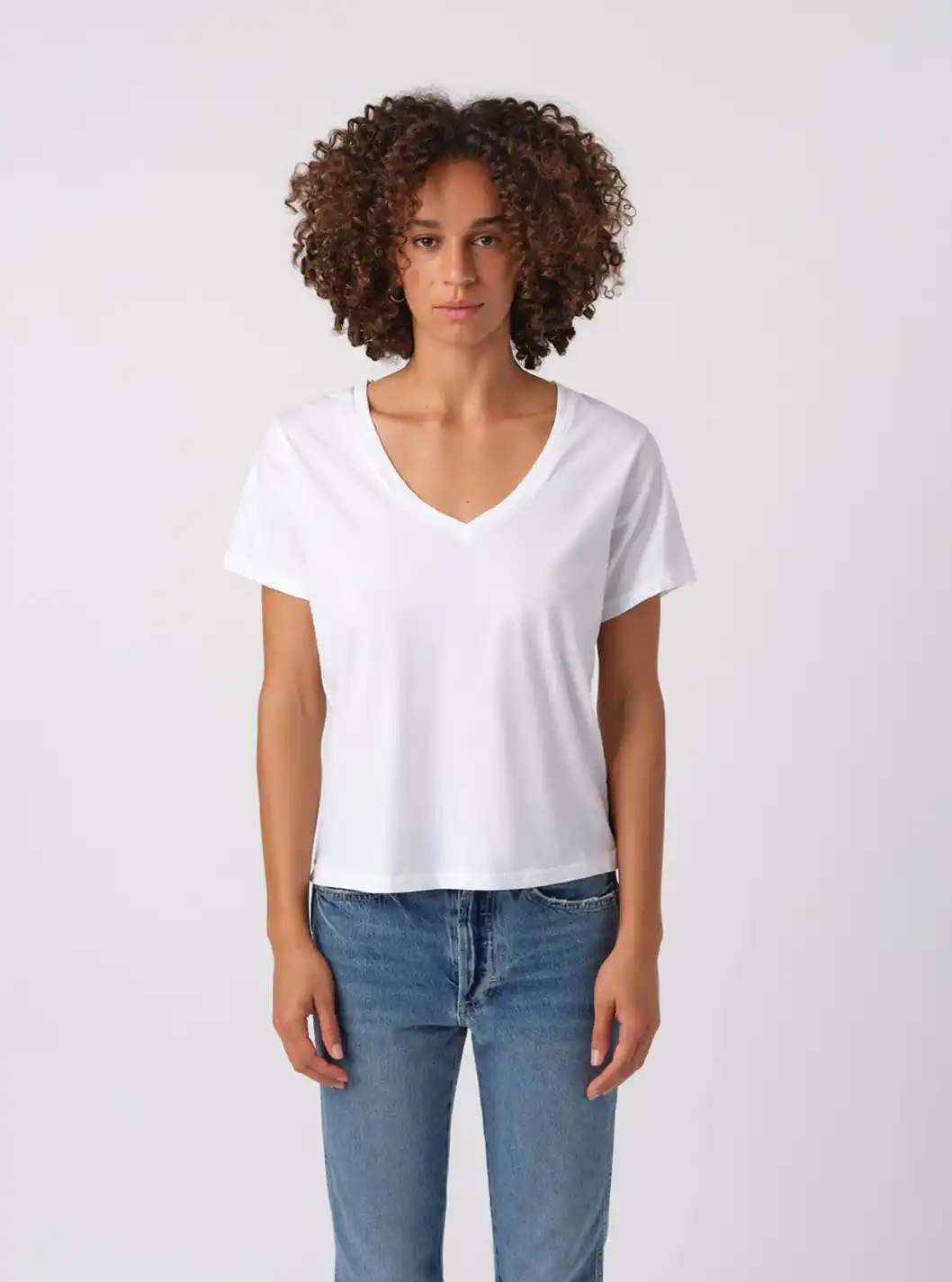 A11546 - V NECK TEE