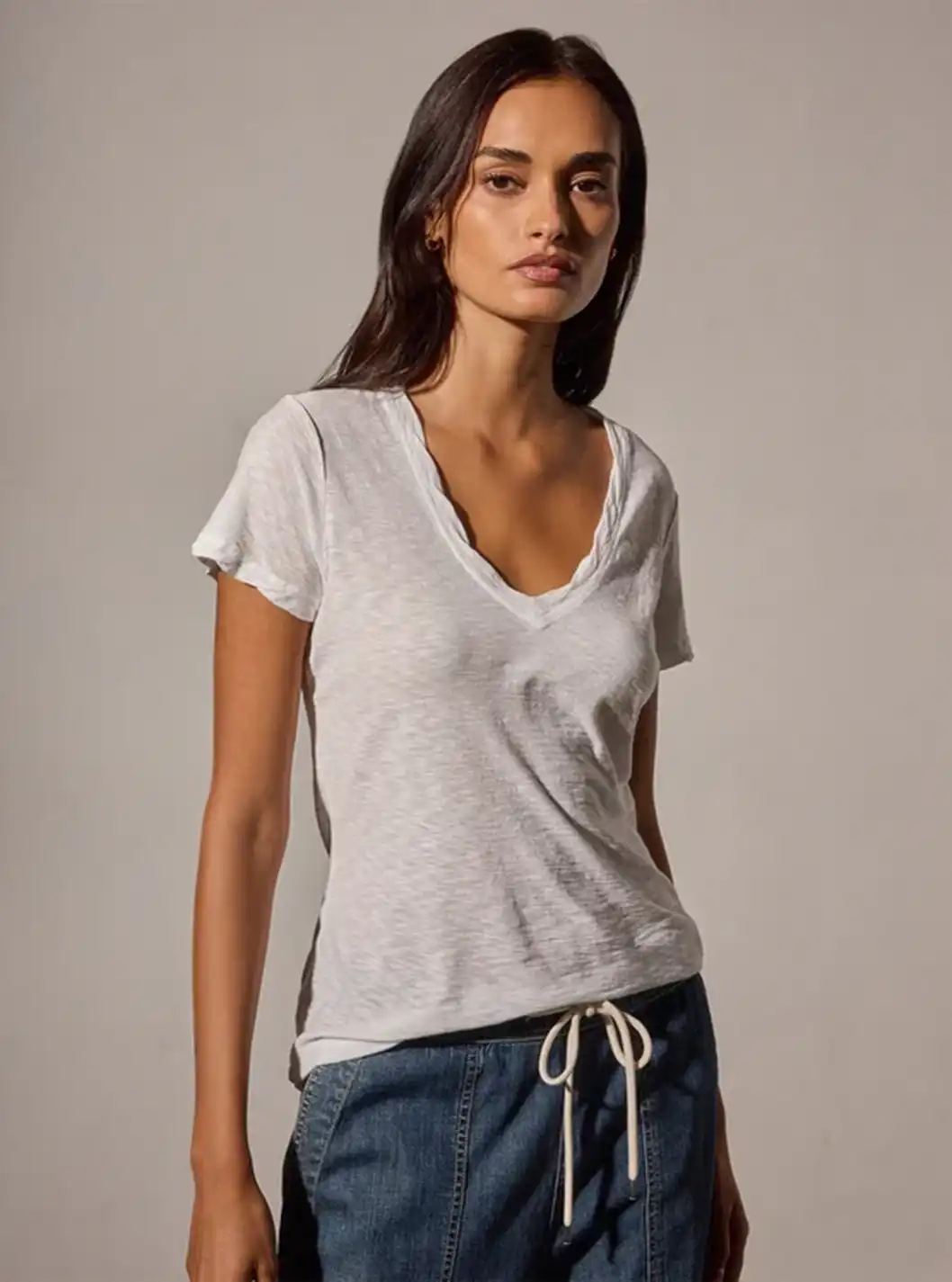 CASUAL TEE W/ REVERSE BINDING