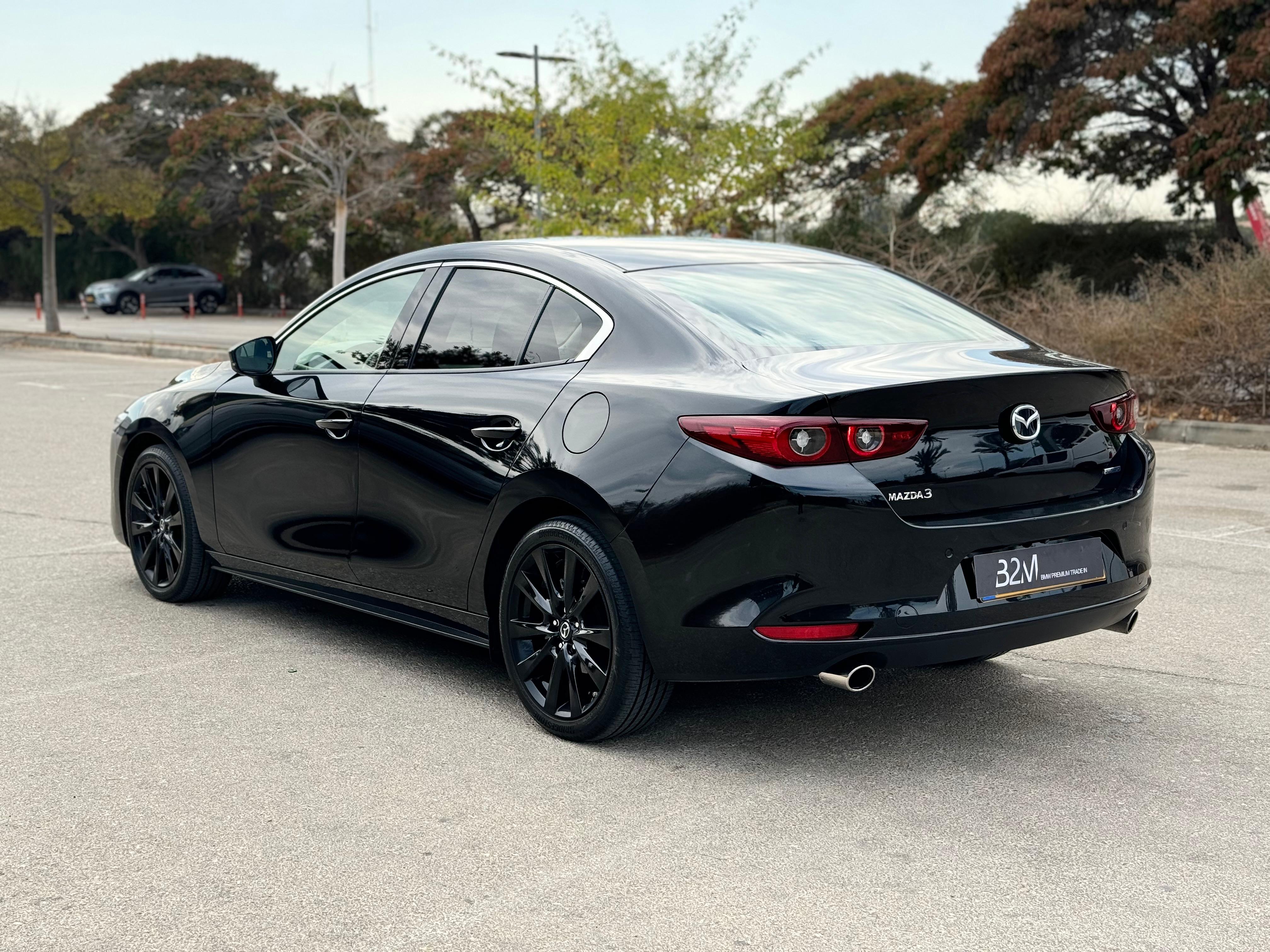 MAZDA 3 SPIRIT BLACK