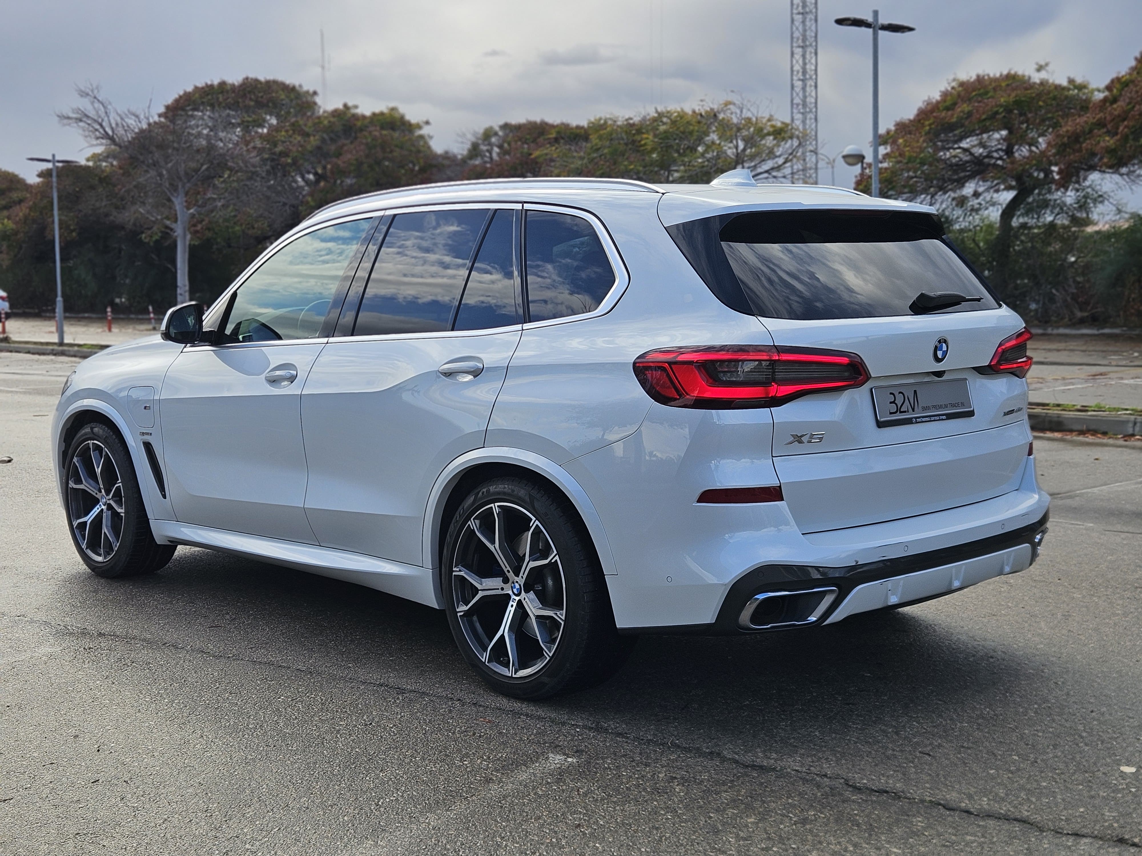 X5 XDRIVE45E M-SPORT