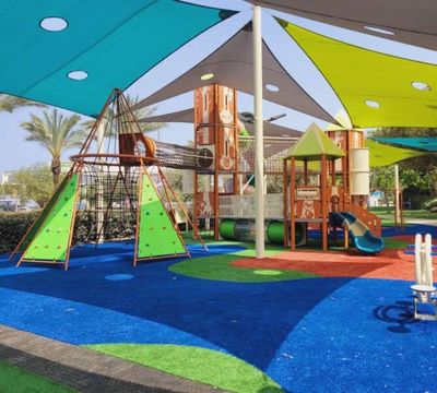 מתקני משחק בבת חפר