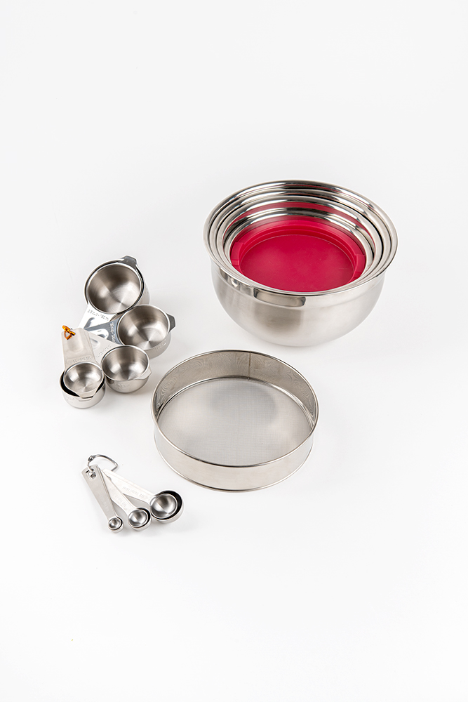 Basic stainless steel kitchen utensil set for multiple uses