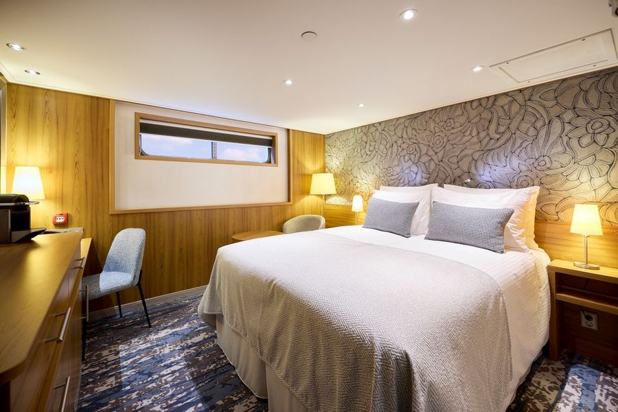 Suite D