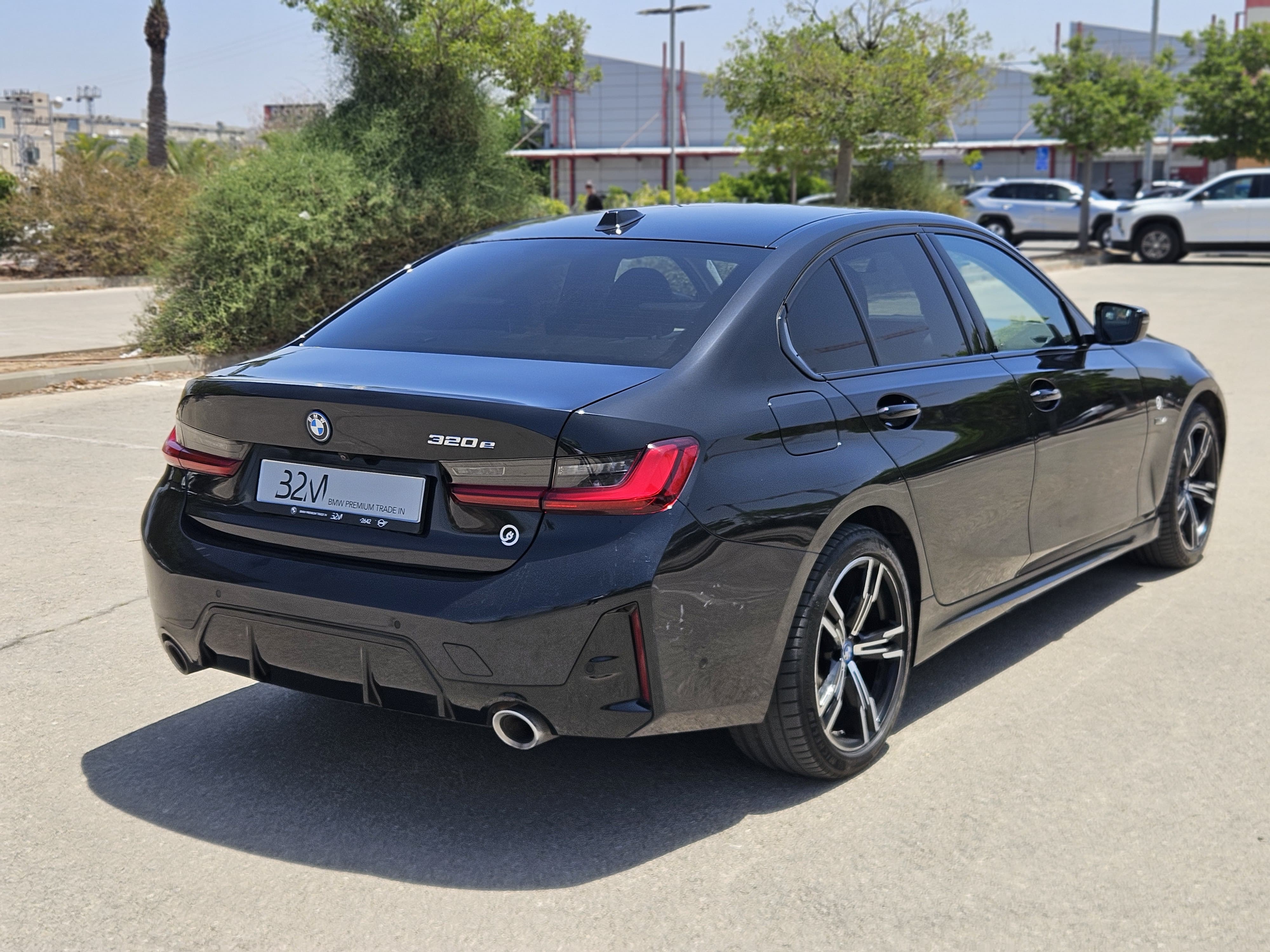320E M DESIGN