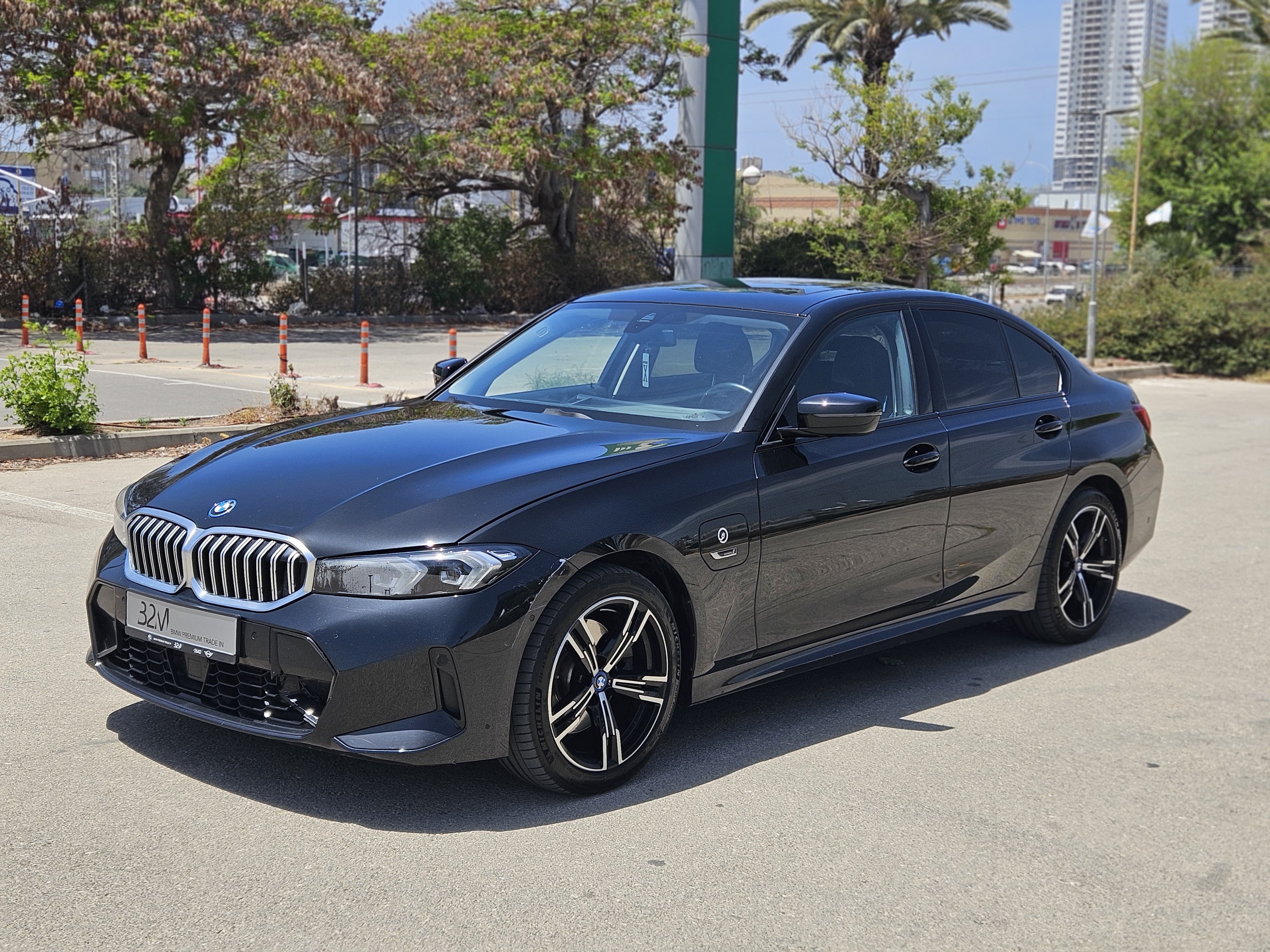 320E M DESIGN