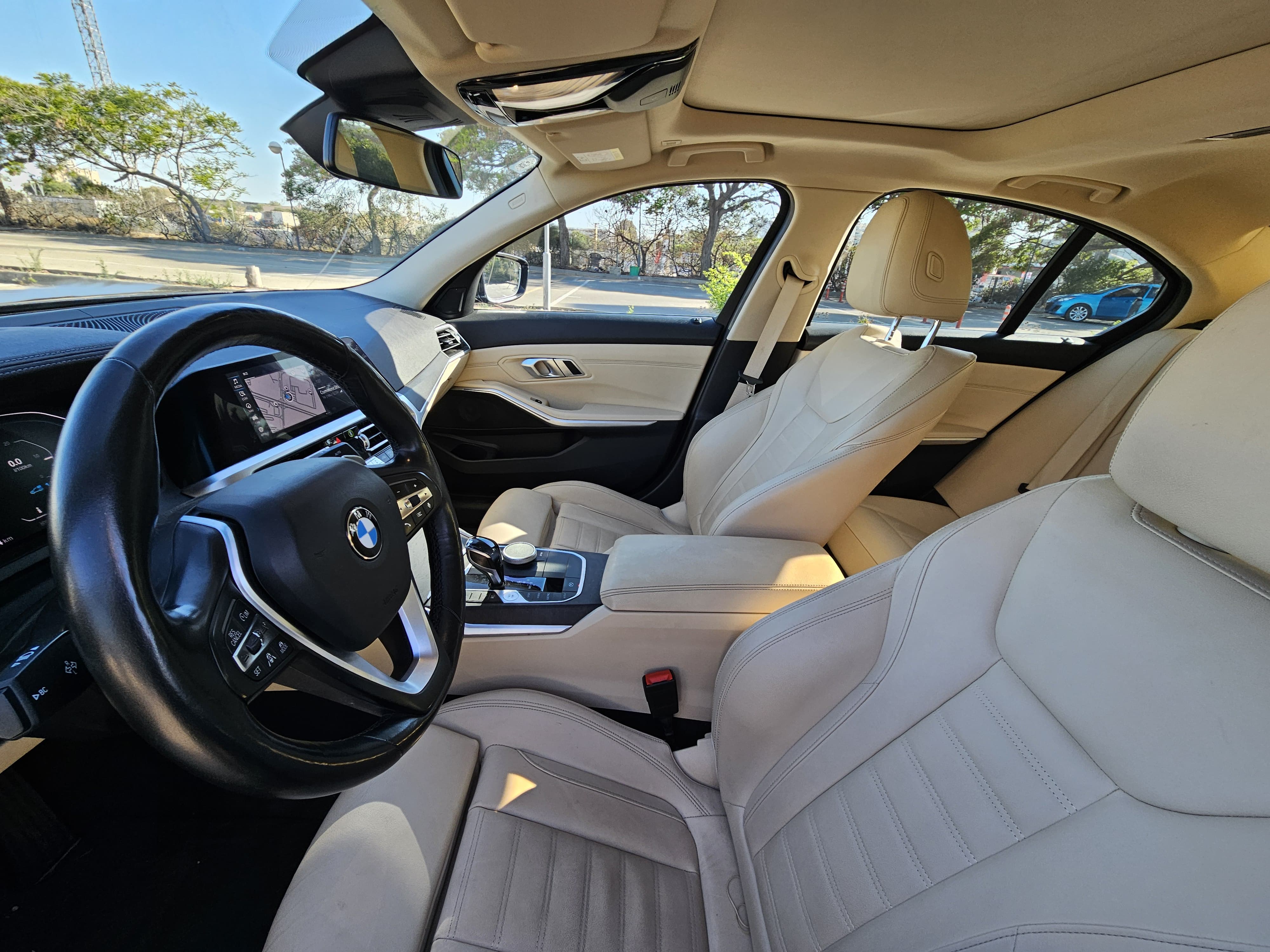 BMW 330E EXCLUSIVE