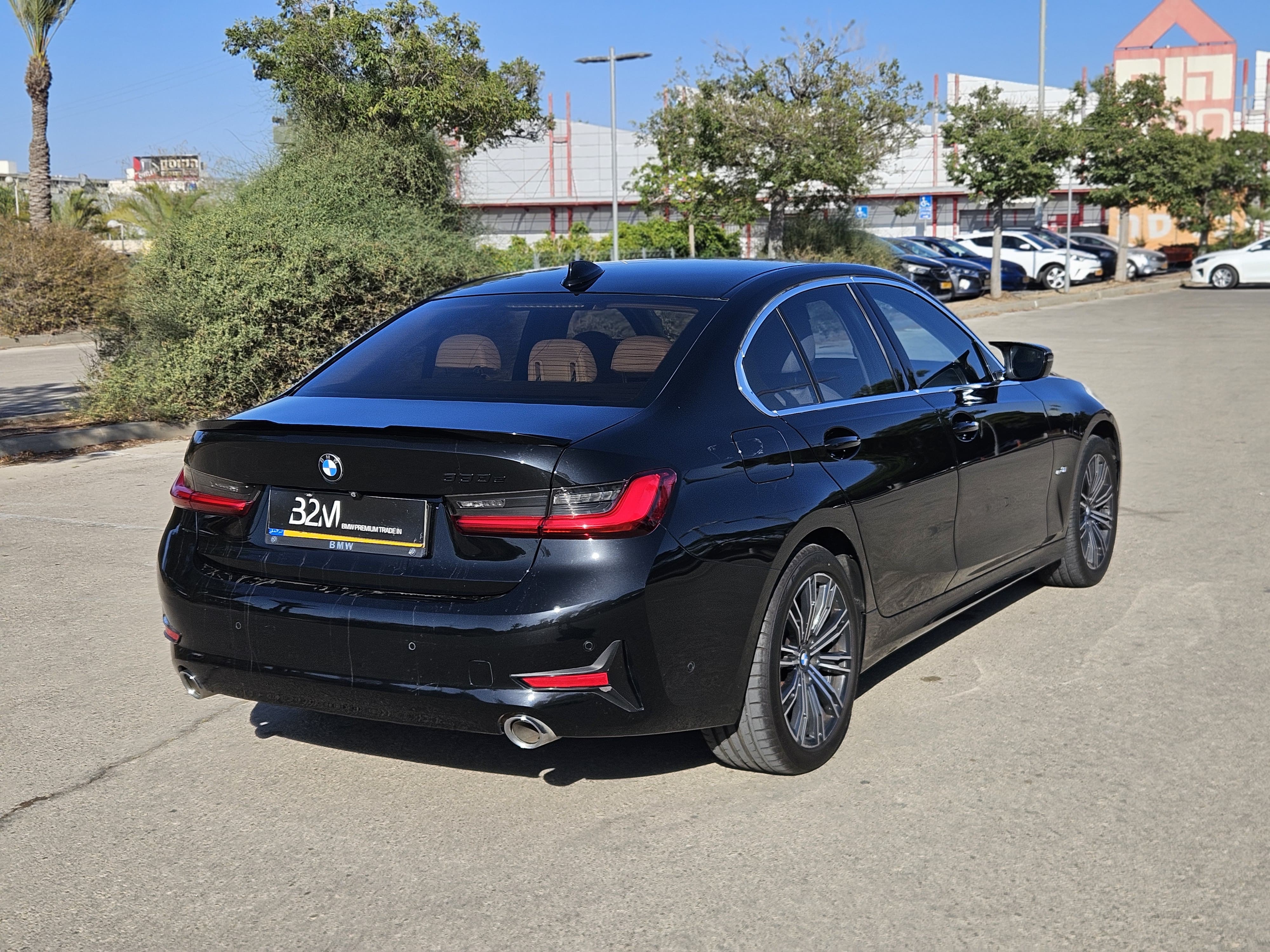 BMW 330E EXCLUSIVE