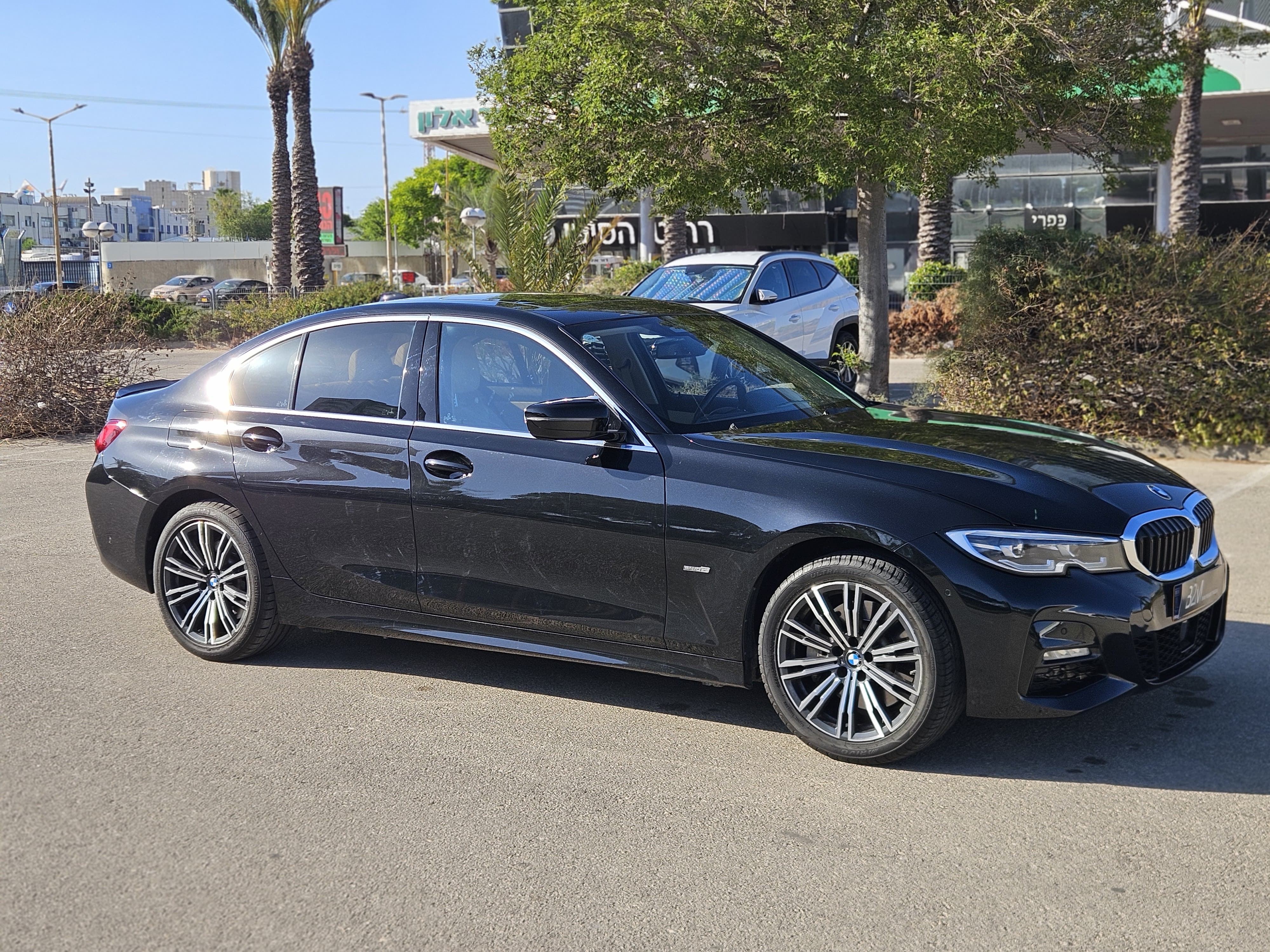 BMW 330E EXCLUSIVE