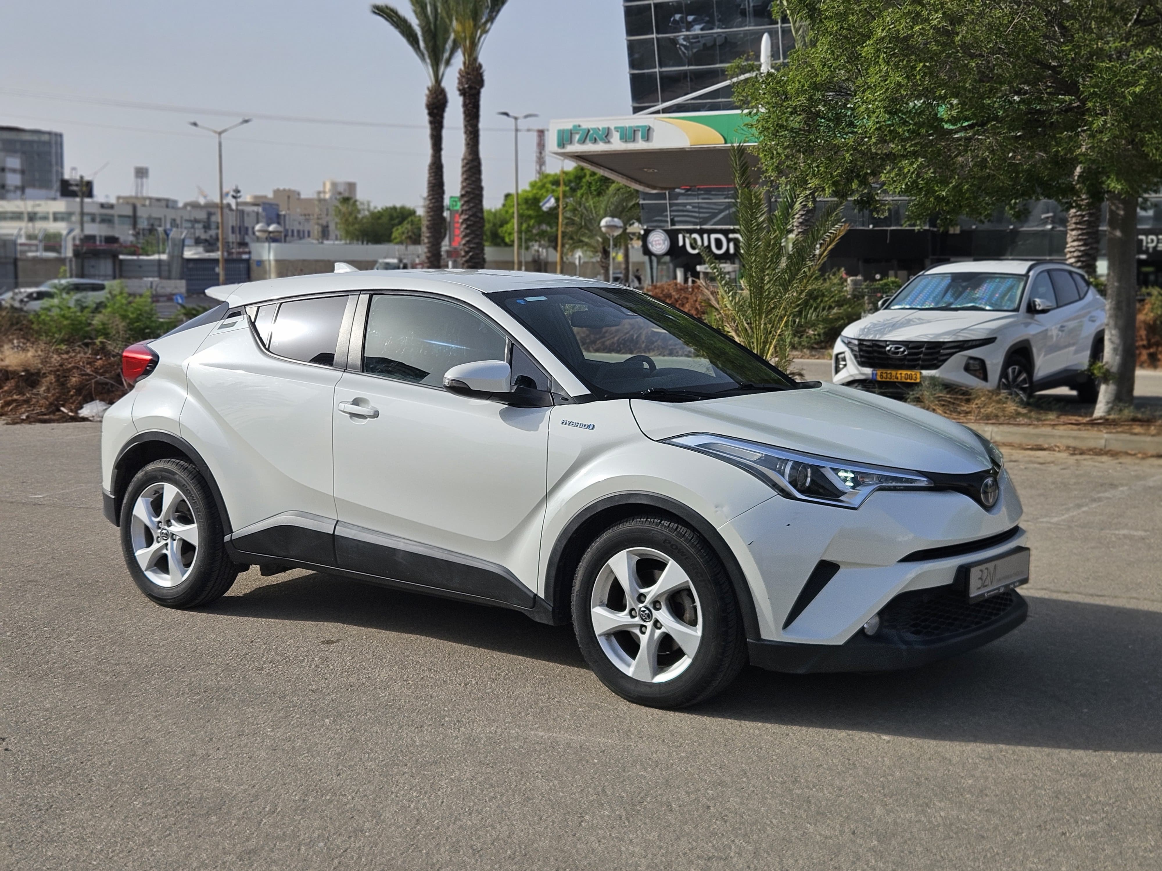 TOYOTA C-HR HYBRID CITY