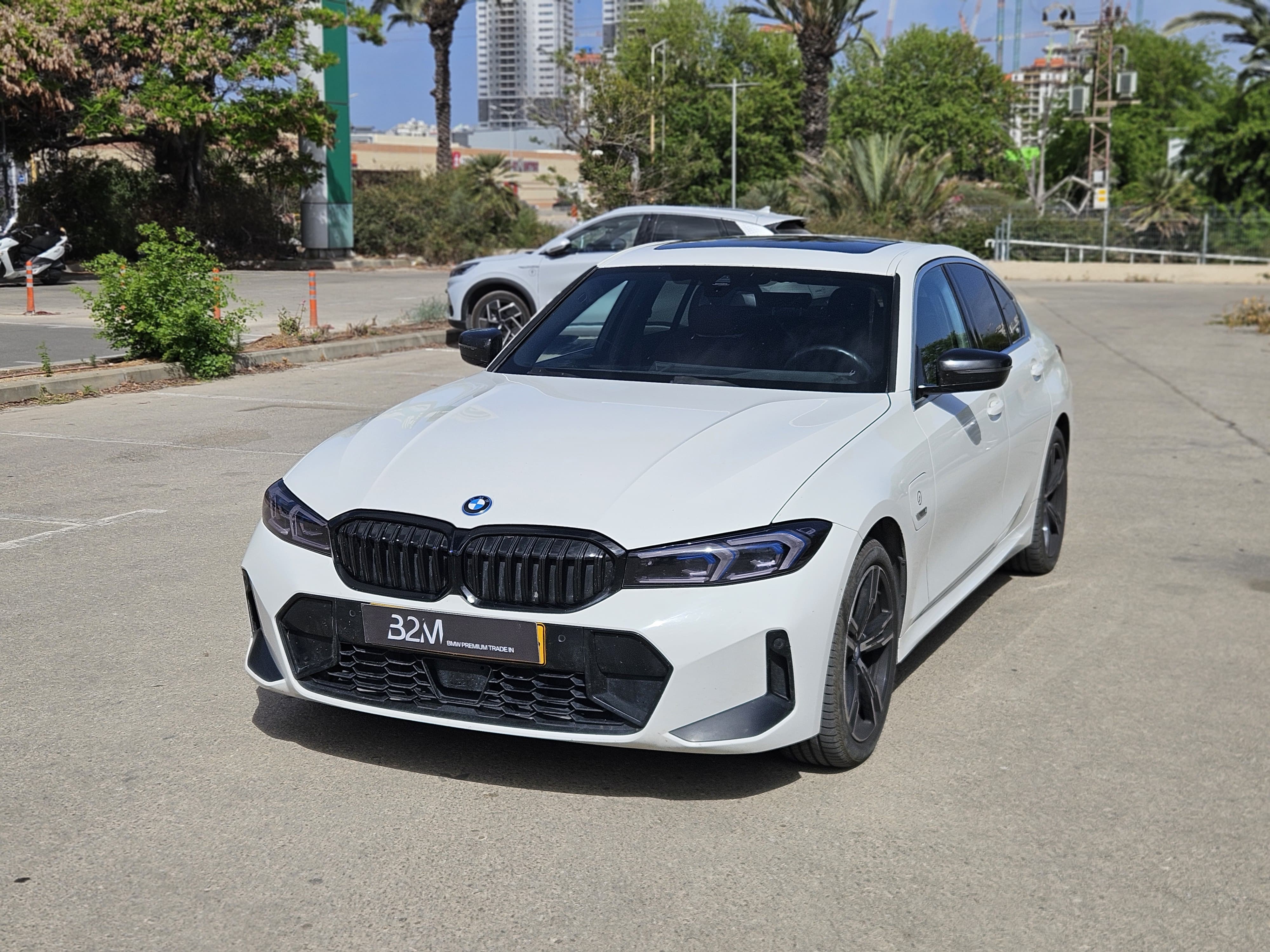 BMW 330E M-SPORT