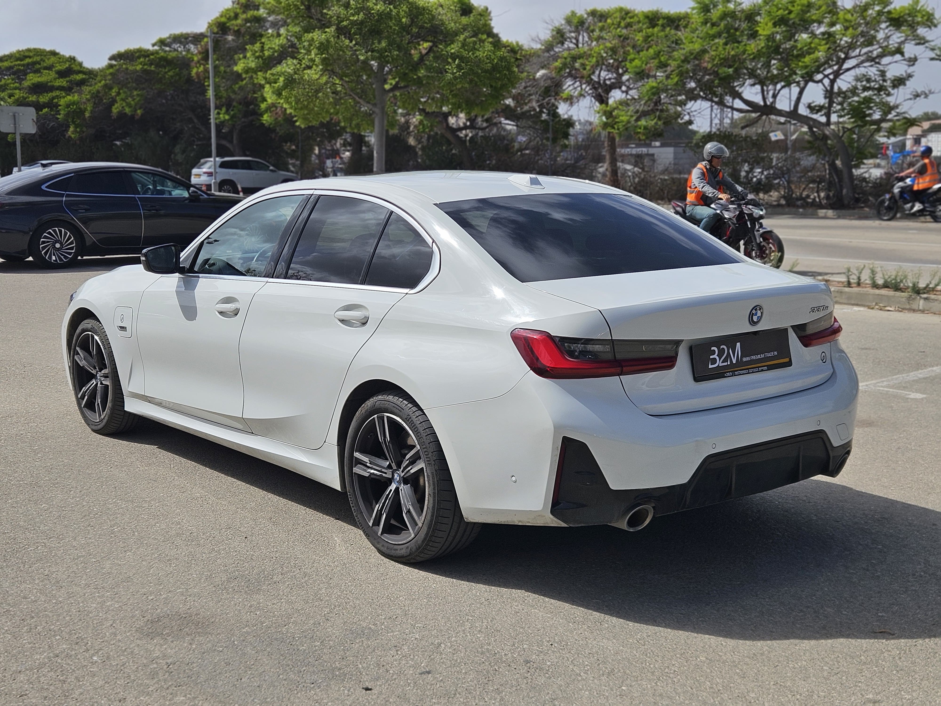BMW 330E M-SPORT