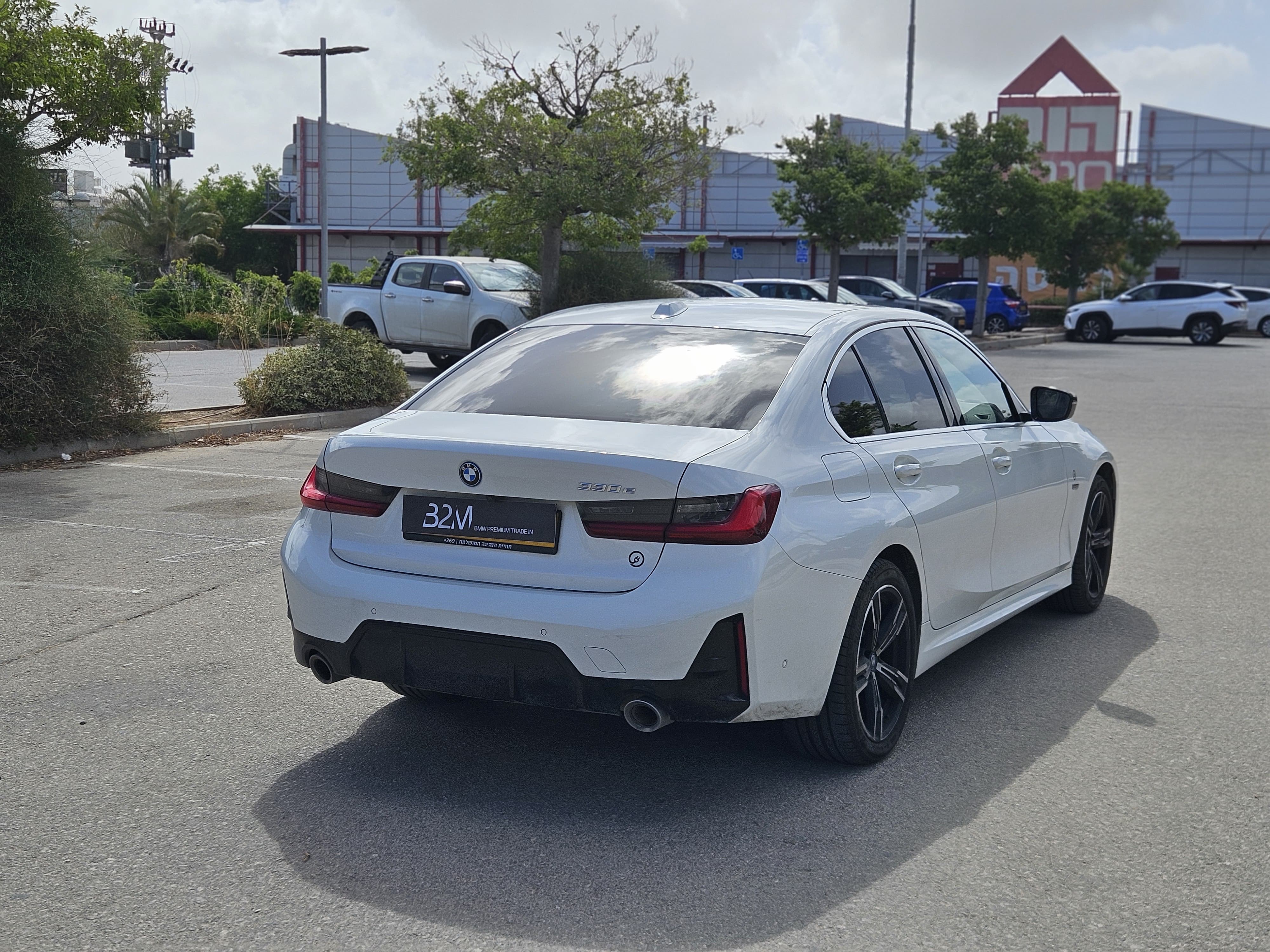 BMW 330E M-SPORT