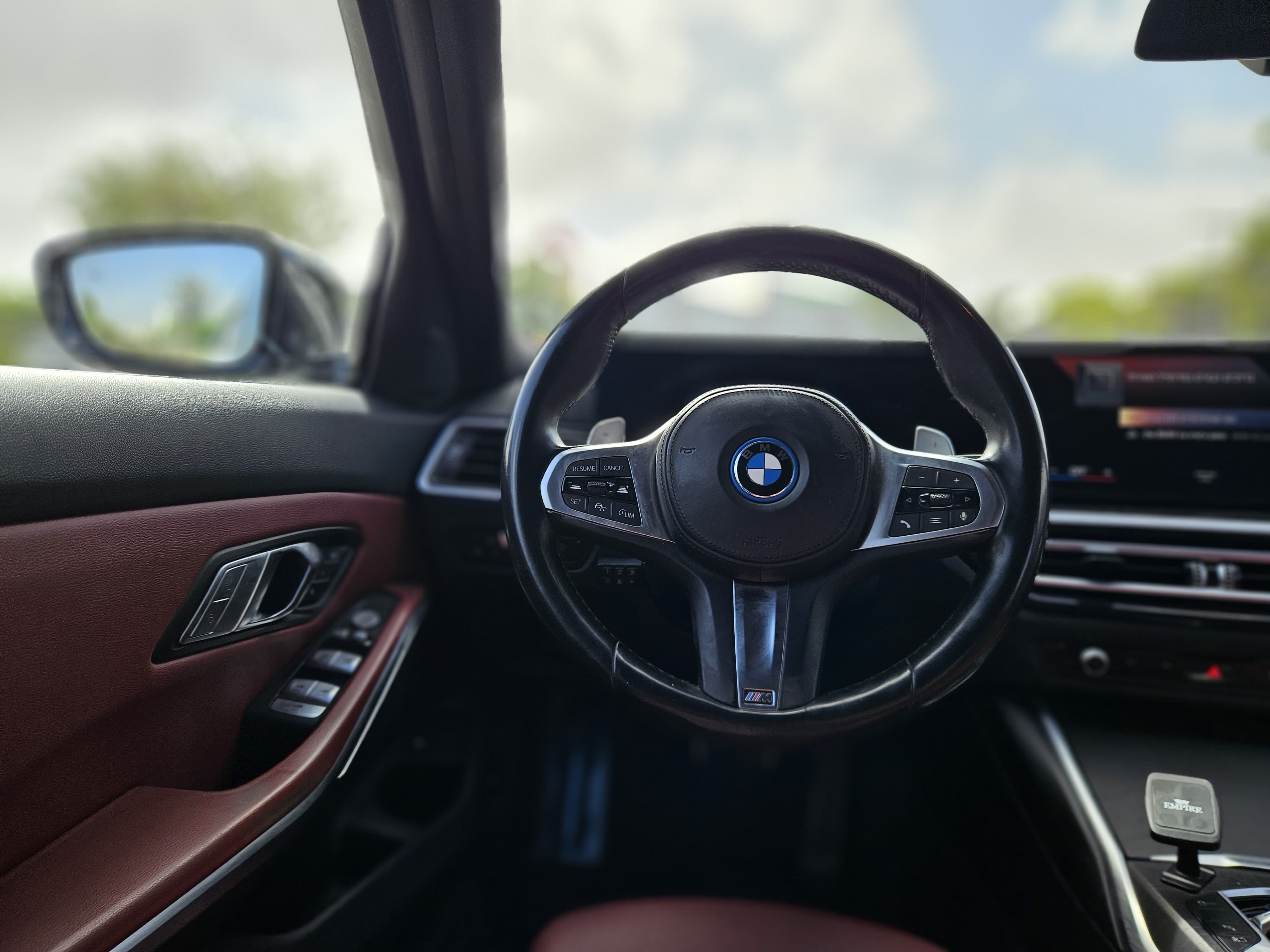 BMW 330E M-SPORT