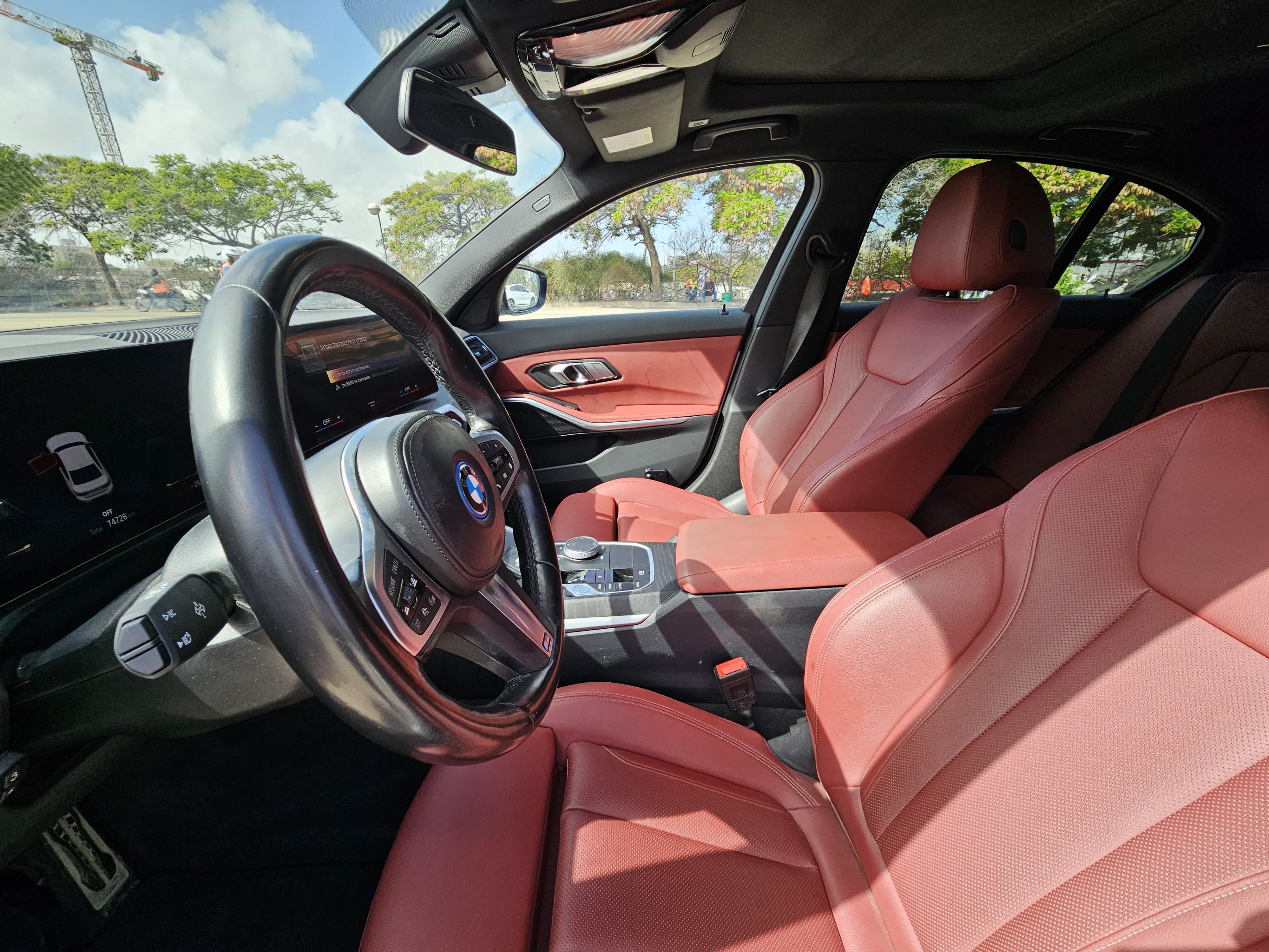 BMW 330E M-SPORT