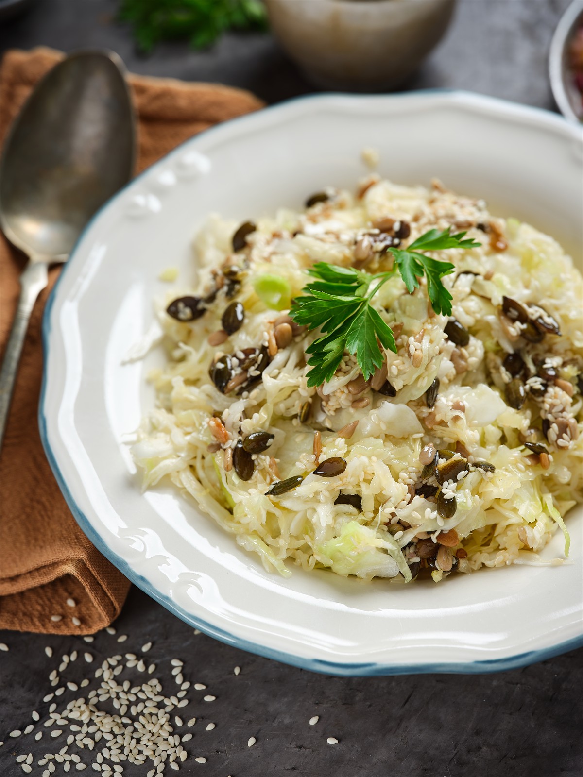 סלט כרוב פיצוחים