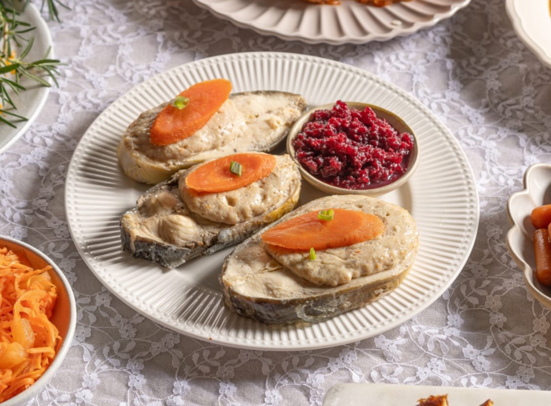 Slices of stuffed carp