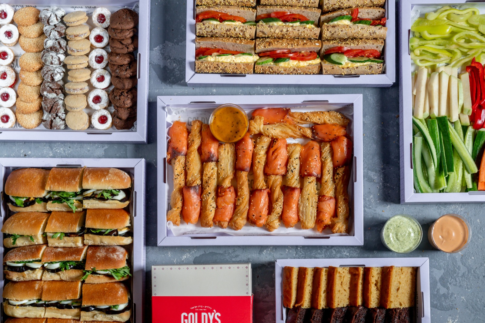 מארחים משפחה. חברים