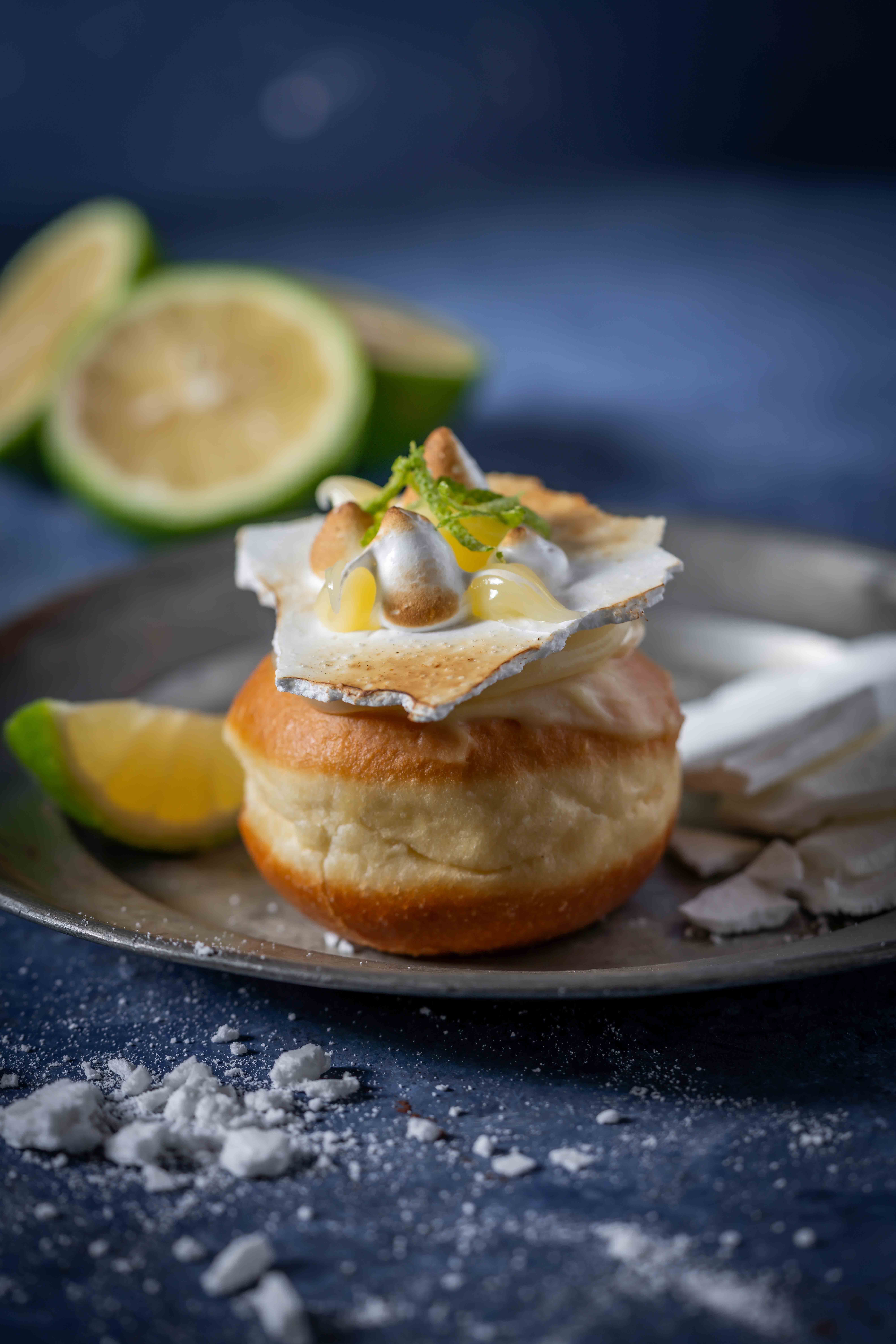 סופגניית לימונענע ומרנג