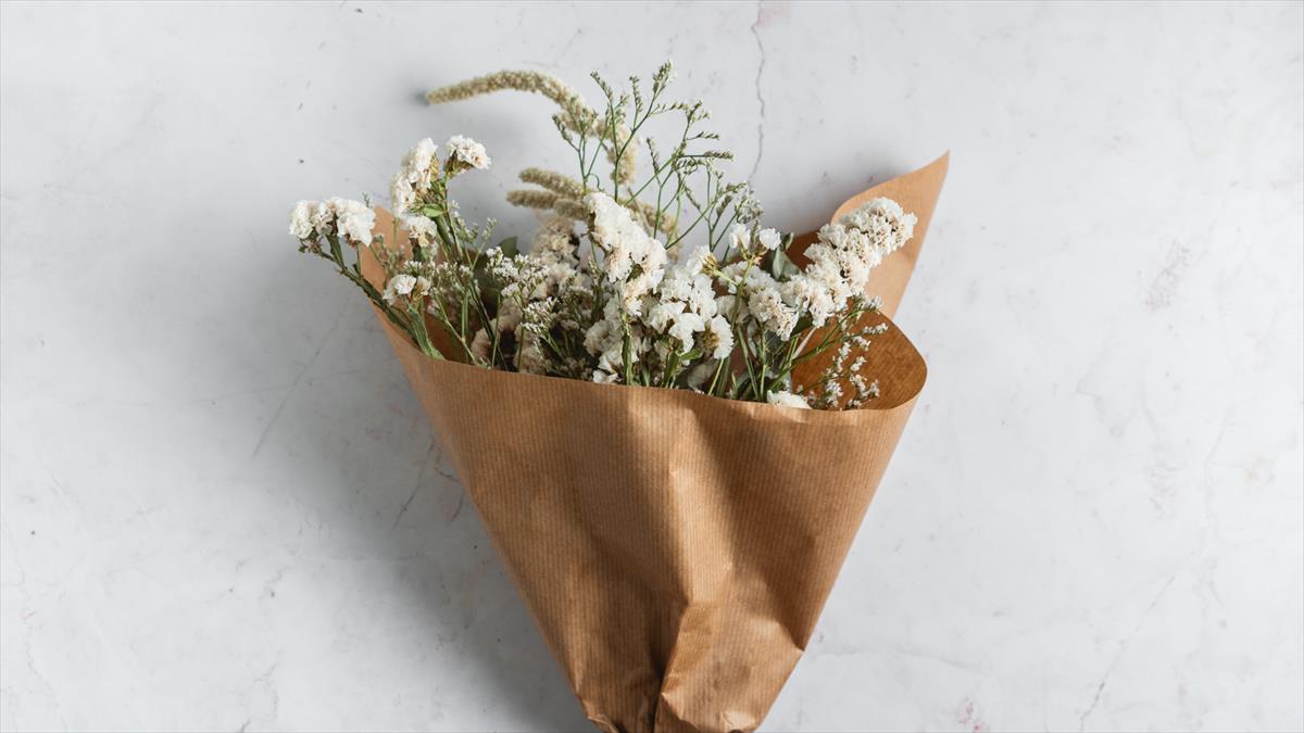 זר פרחים מיובשים