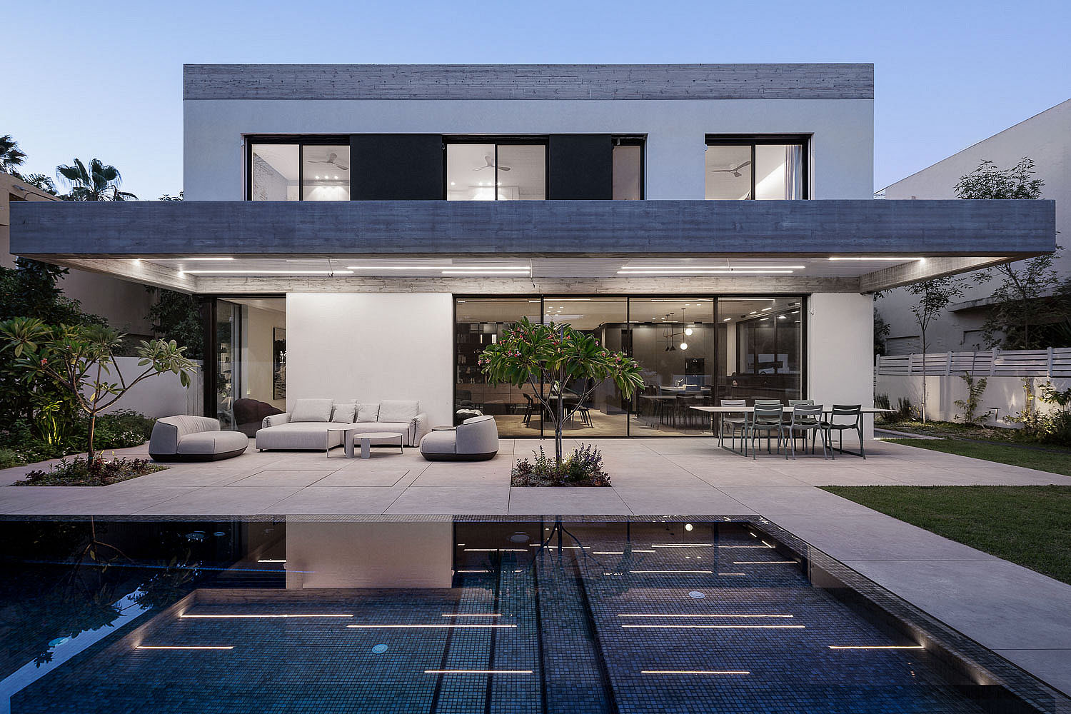 בית עכשווי בנימה תעשייתית