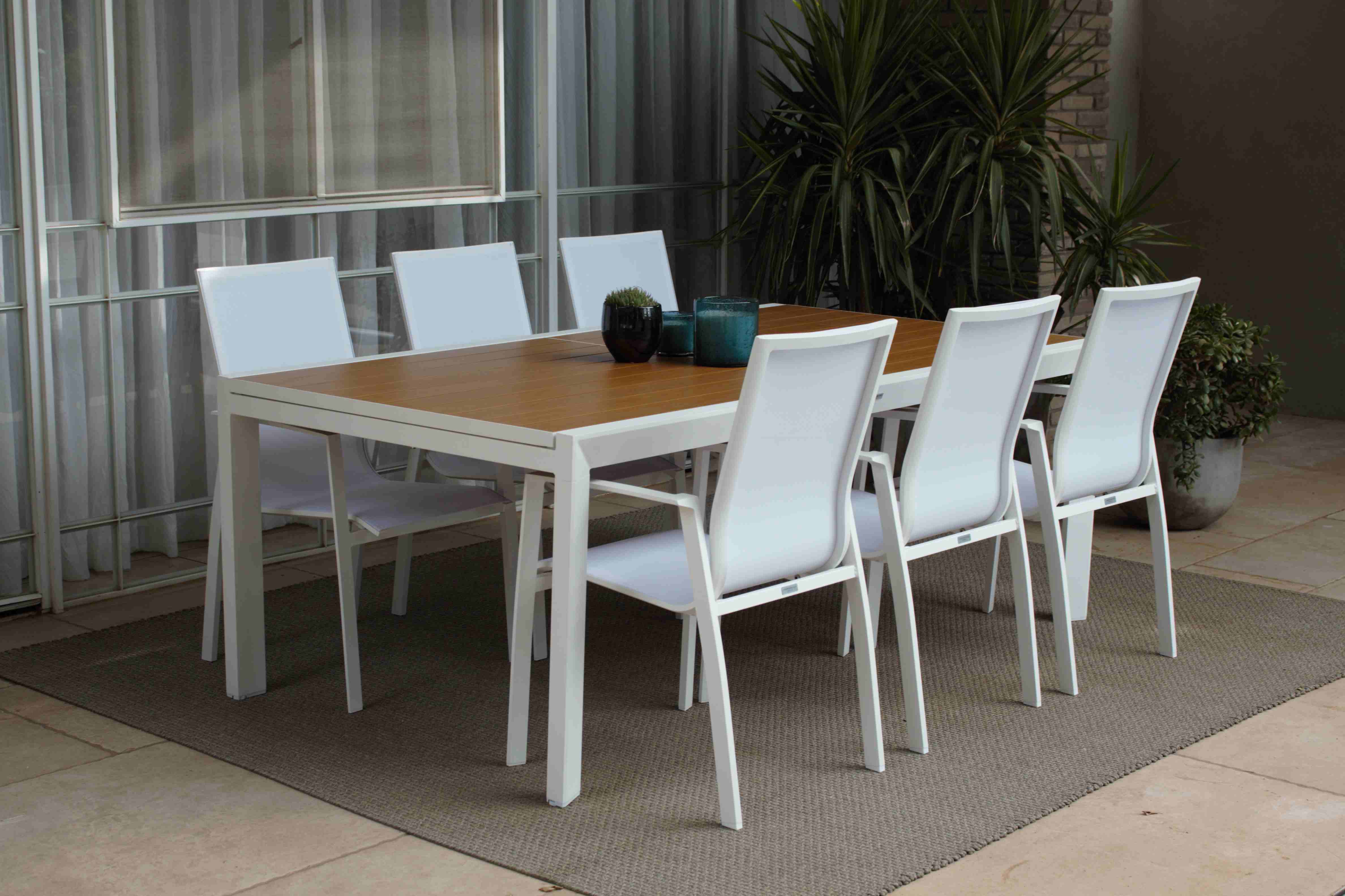 מנהטן | שולחן נפתח + 6 כסאות ווילי