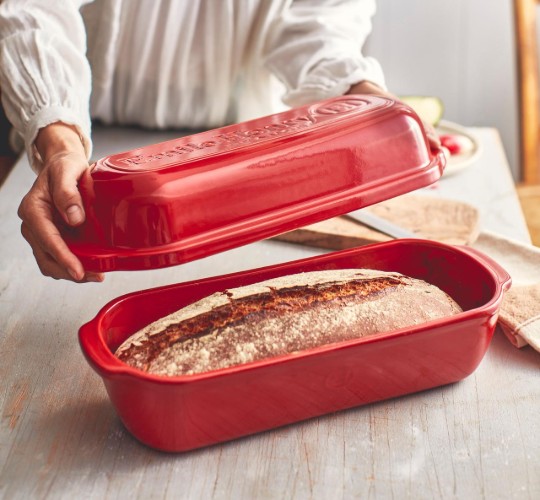 אופה כיכר לחם גדול