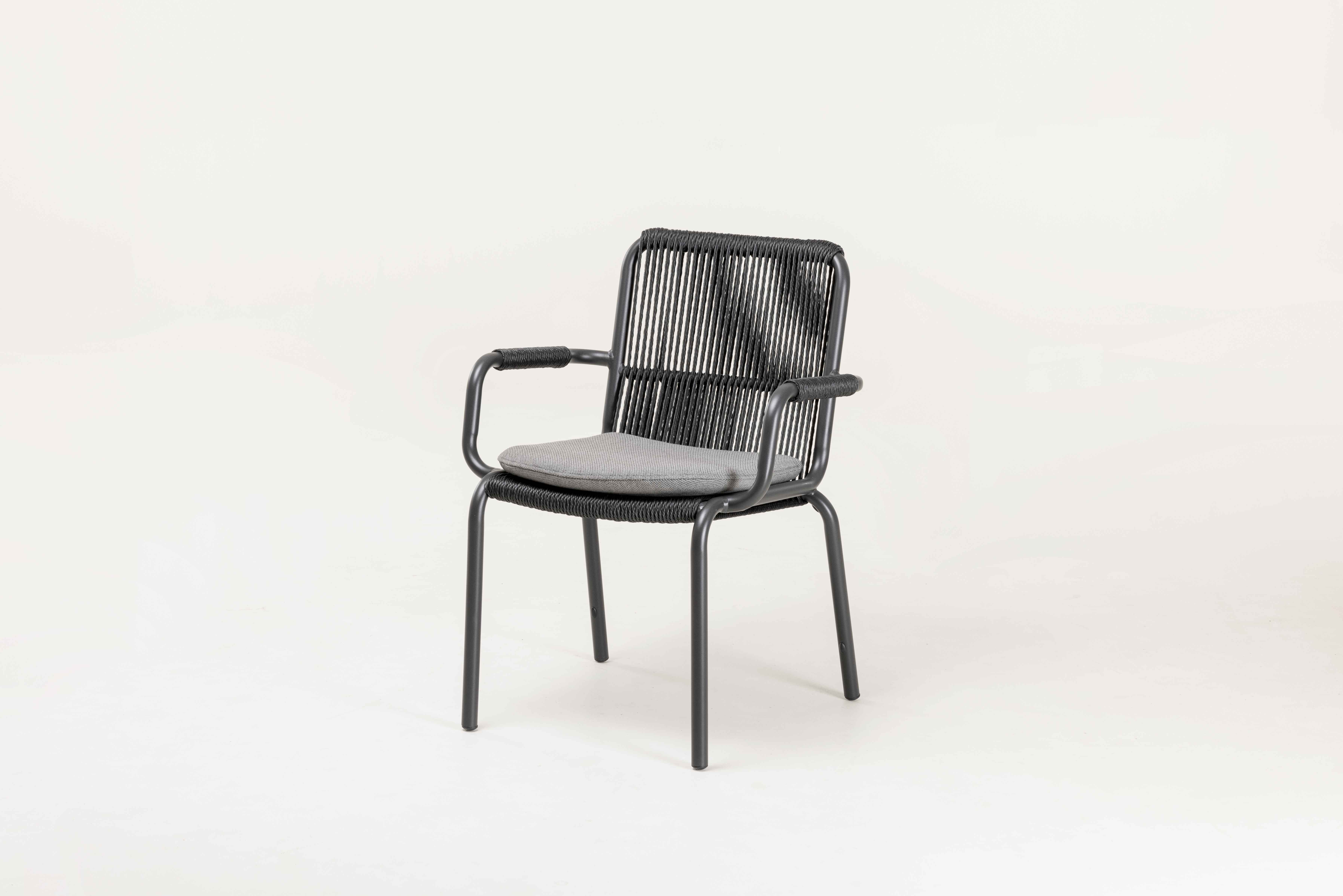 מאווי | כסא אוכל עם ידיות