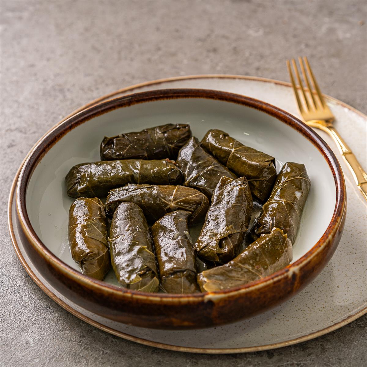 עלי גפן צעירים 