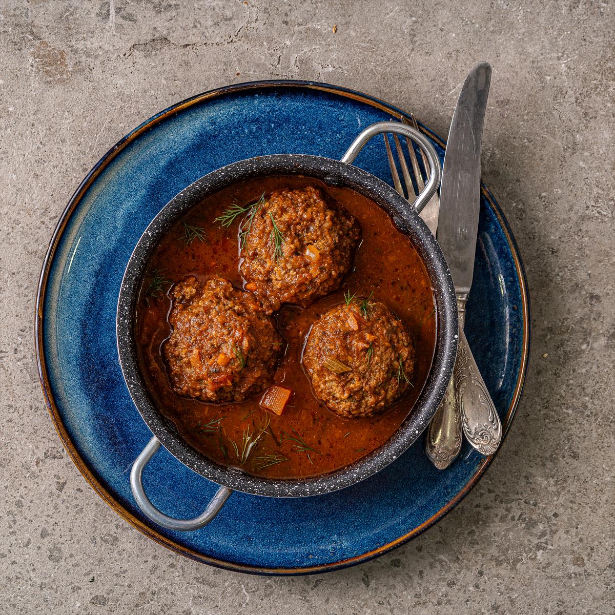 קציצות הבית ברוטב עגבניות