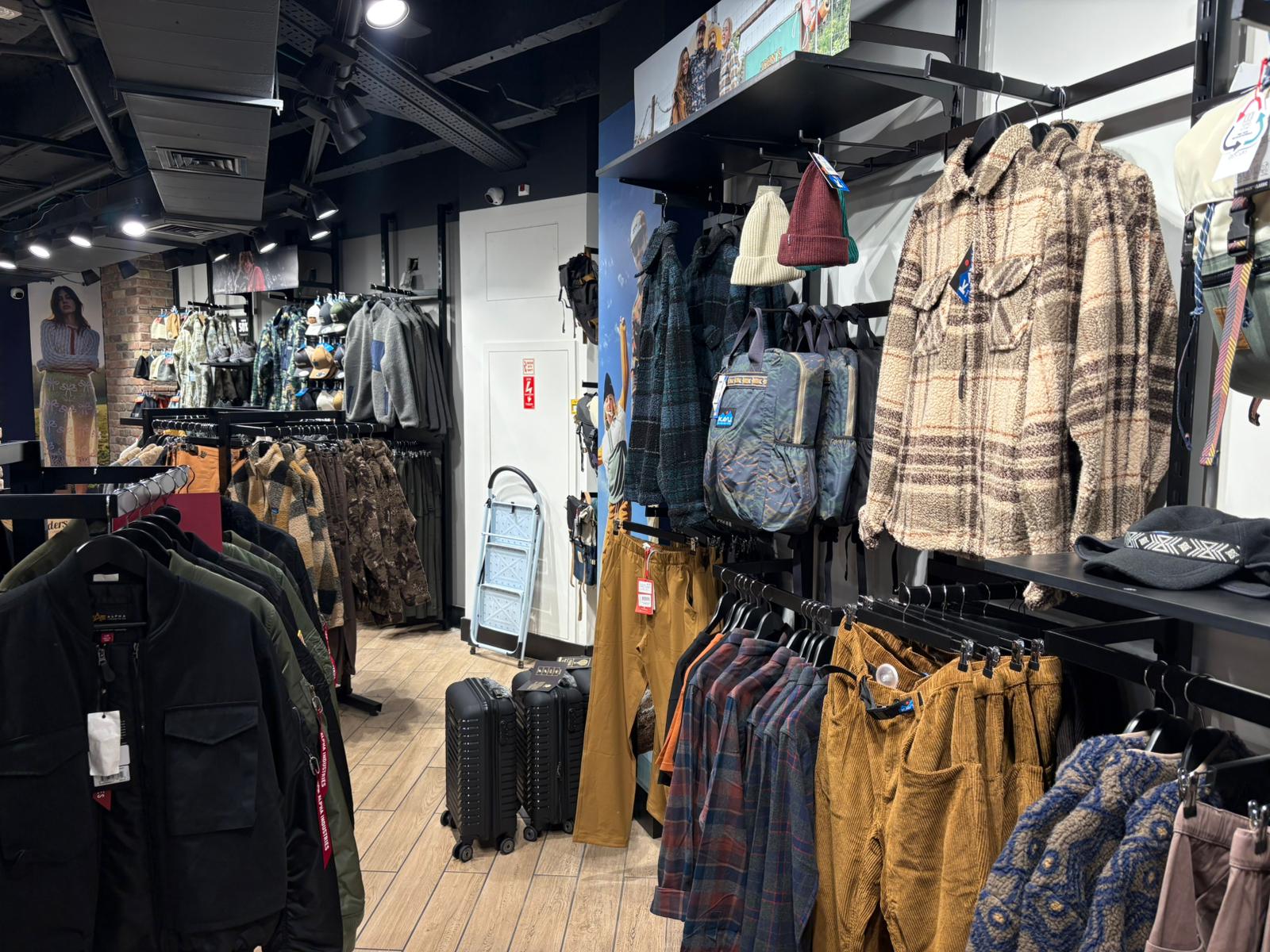 אאוטסיידרס- Outsiders