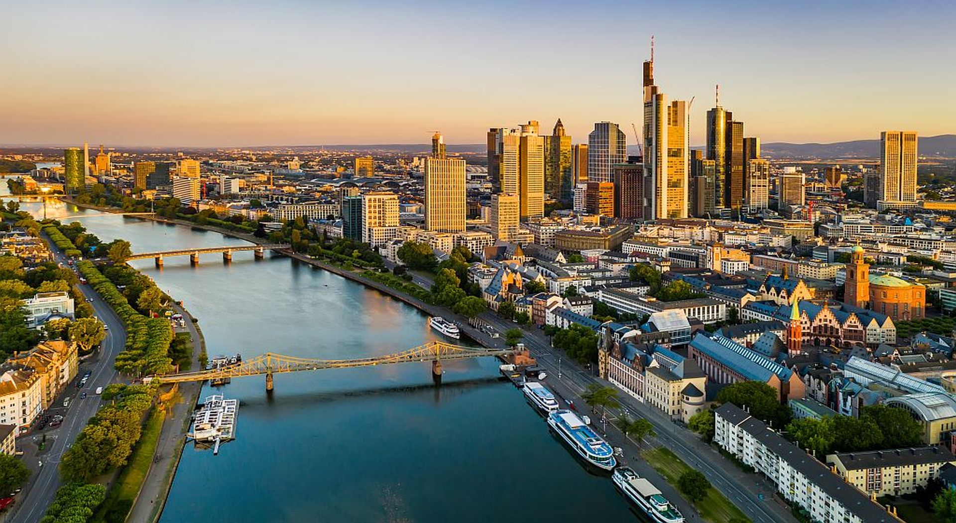 עקבות הזמן על גדות הדנובה והמיין + גרסת גורדון קומפורט