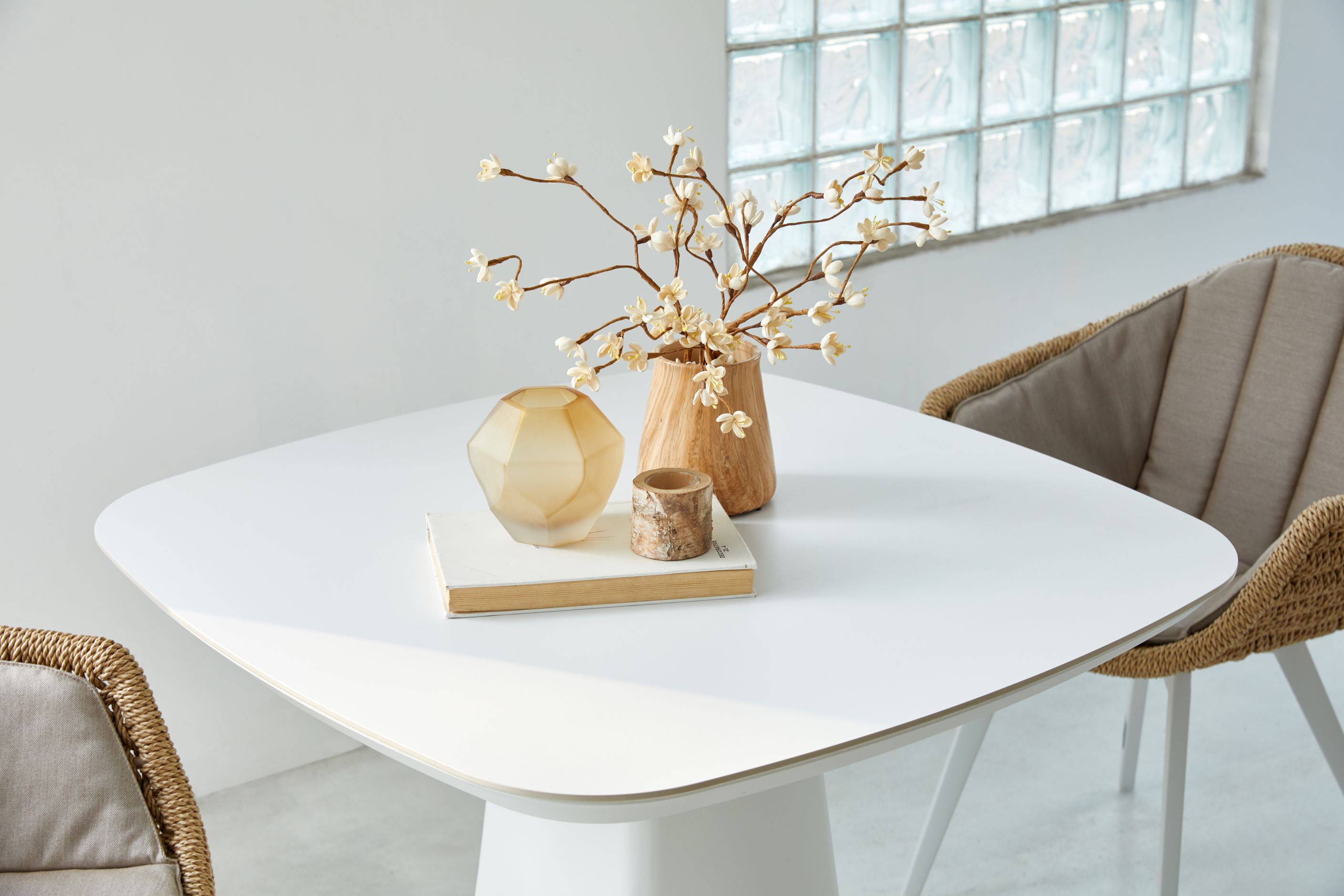 לה-תור | שולחן אוכל 88 ס"מ