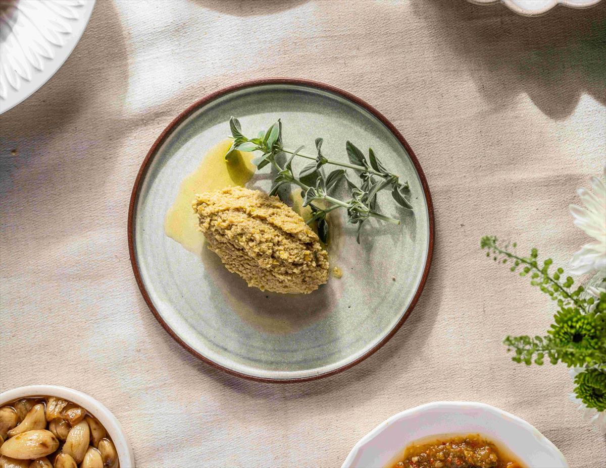 זיתים גרוסים עם שמן זית