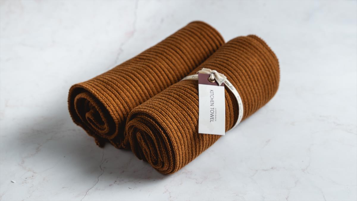 זוג מגבות מטבח סרוגות חום